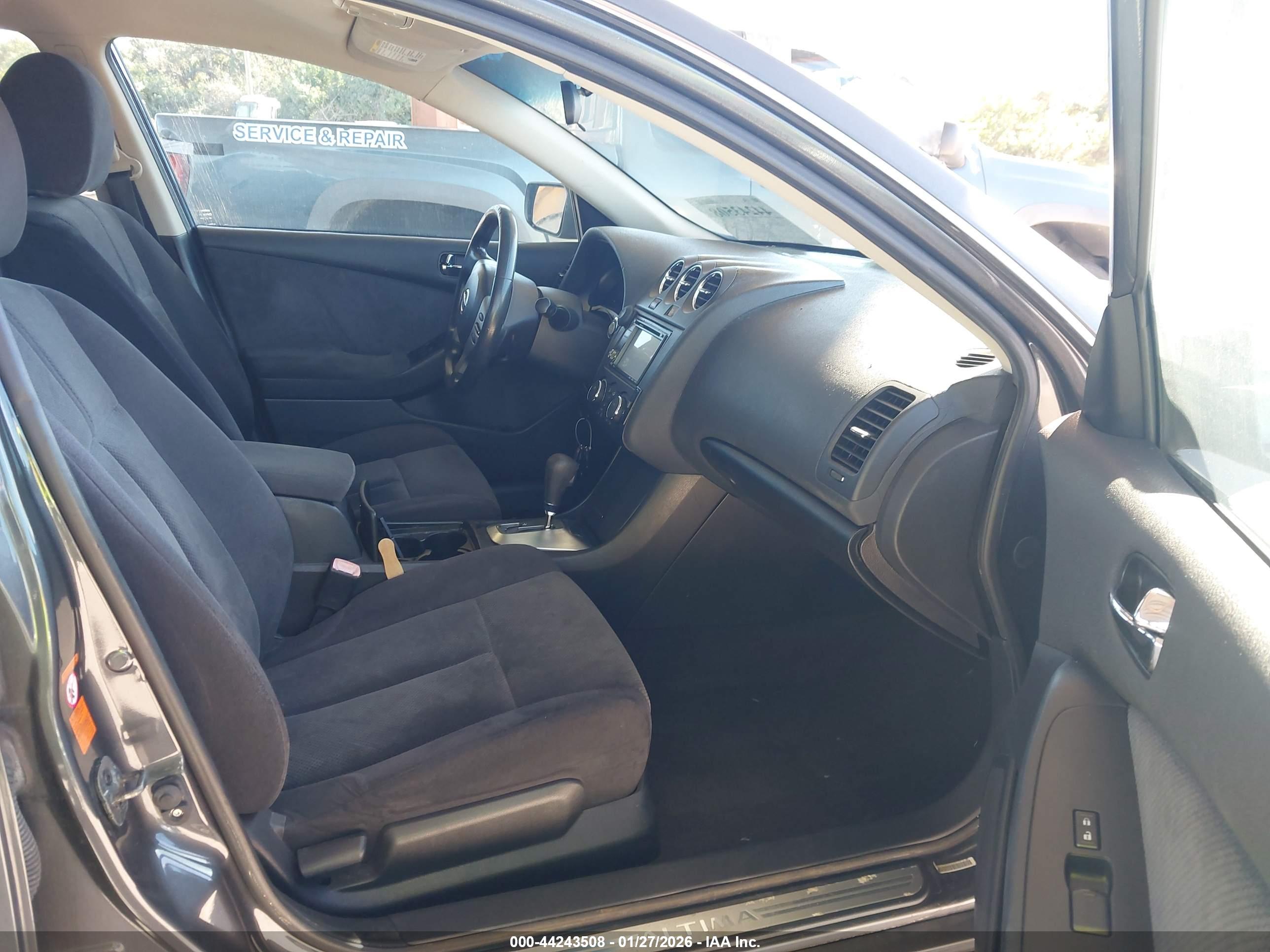 NISSAN ALTIMA image 5
