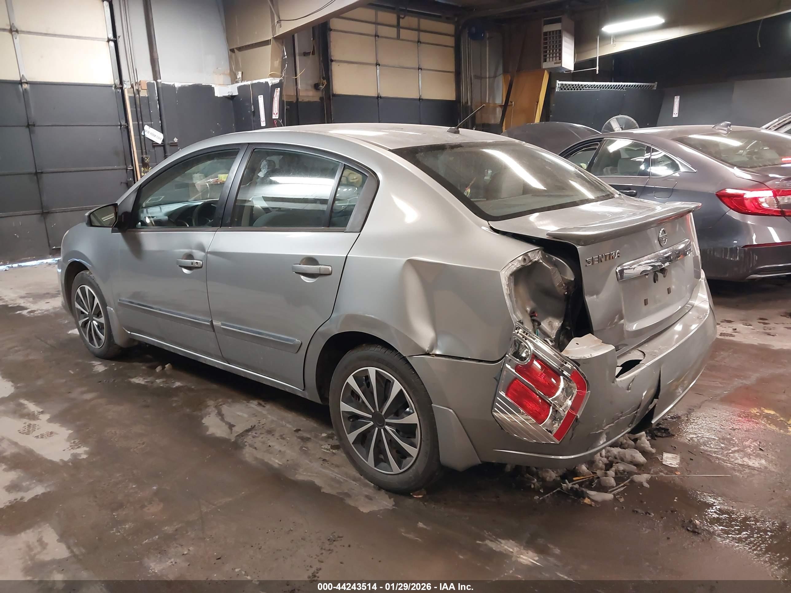 NISSAN SENTRA image 3