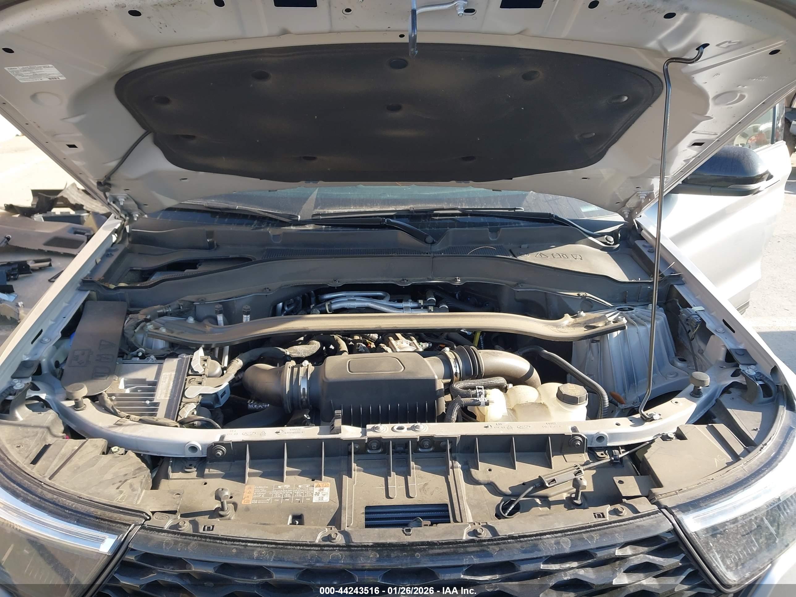 FORD EXPLORER image 10