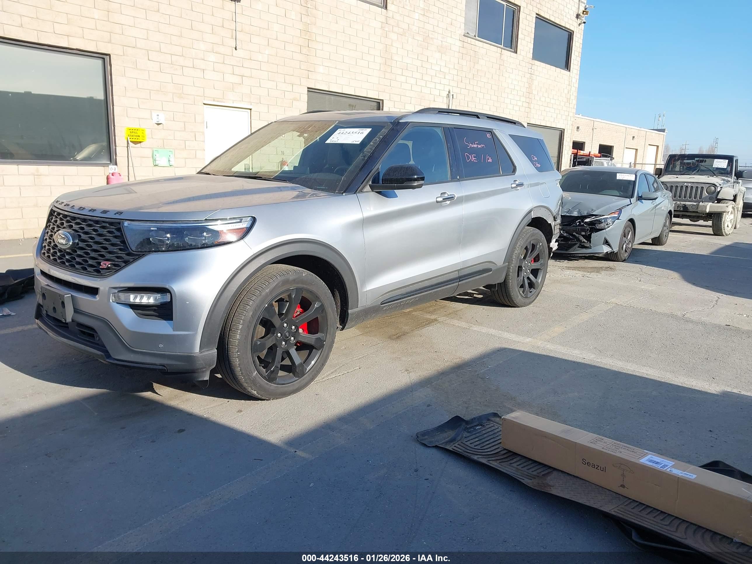 FORD EXPLORER image 2