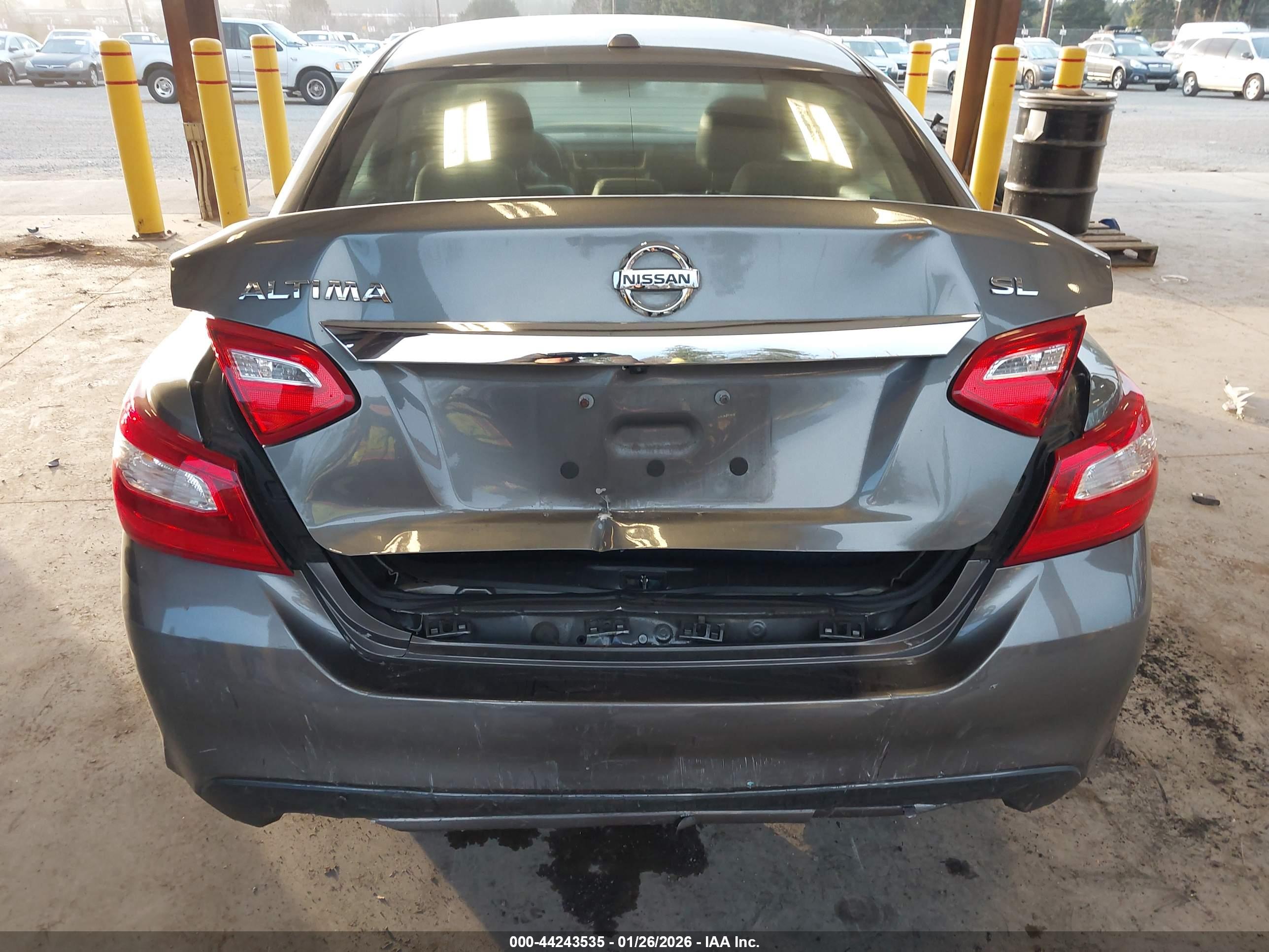 NISSAN ALTIMA image 6