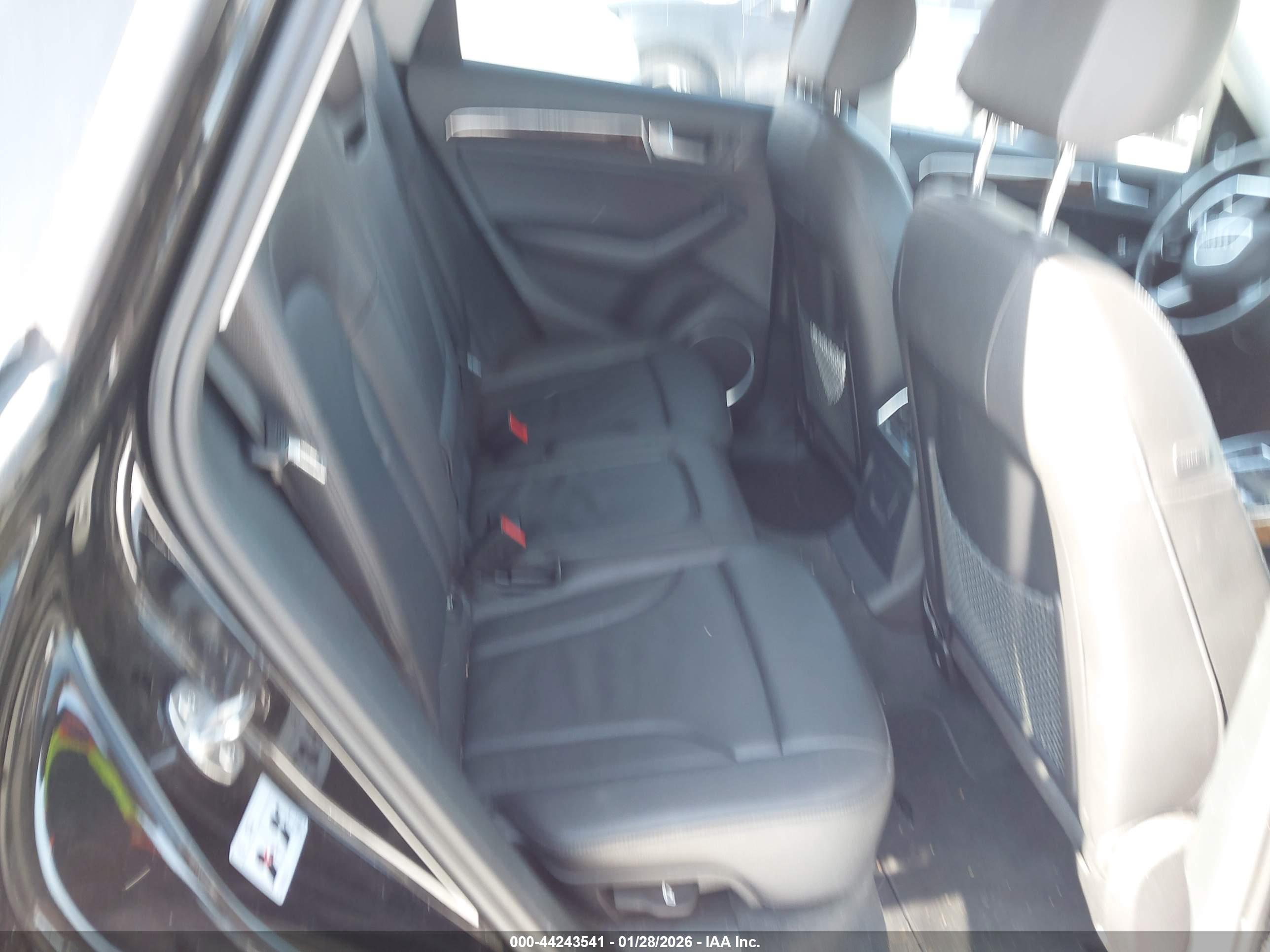 AUDI Q5 image 8