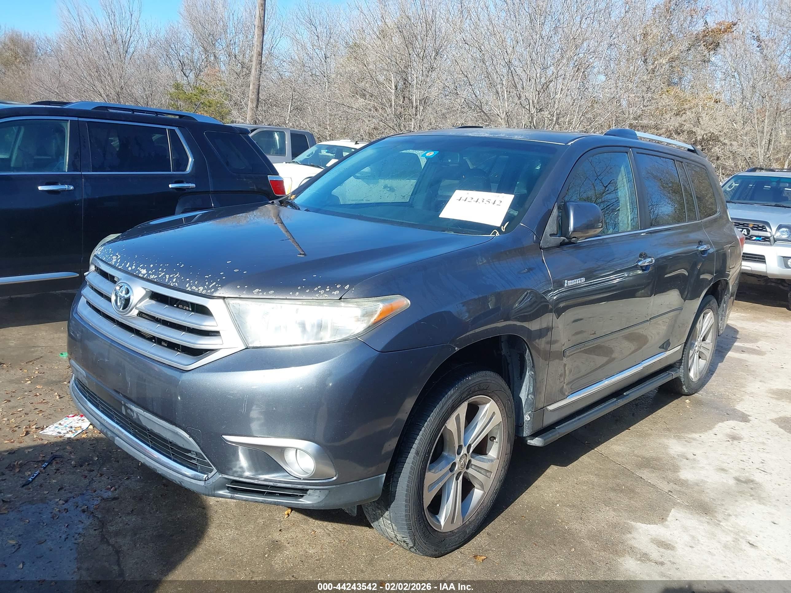 TOYOTA HIGHLANDER image 2