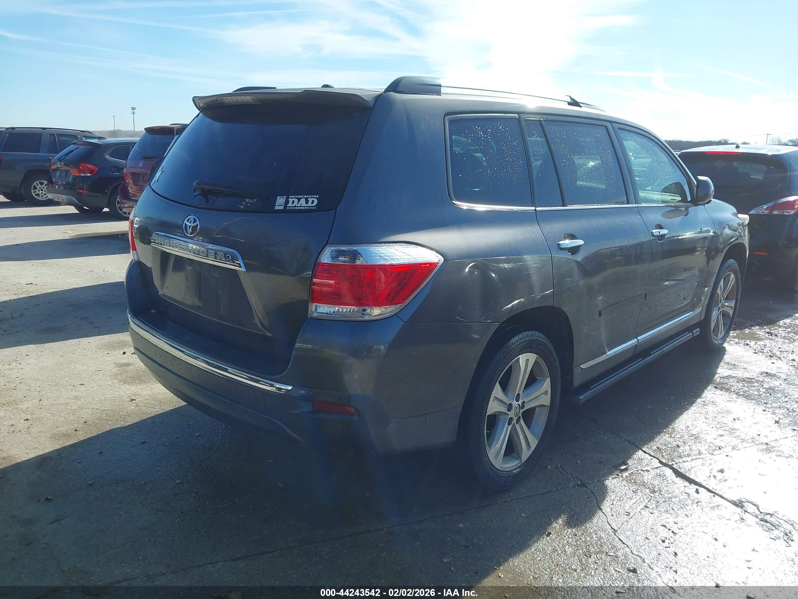 TOYOTA HIGHLANDER image 4