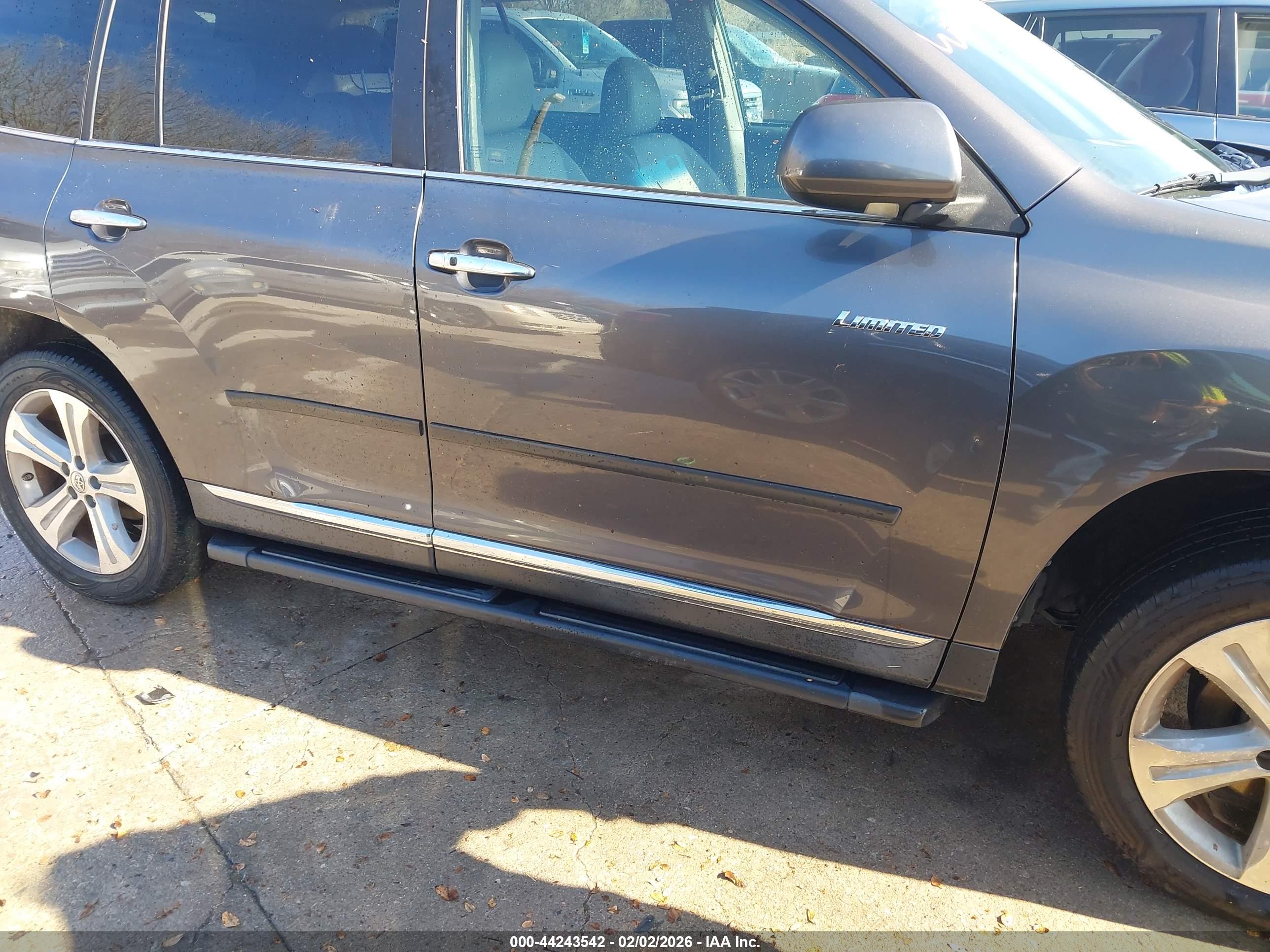 TOYOTA HIGHLANDER image 6