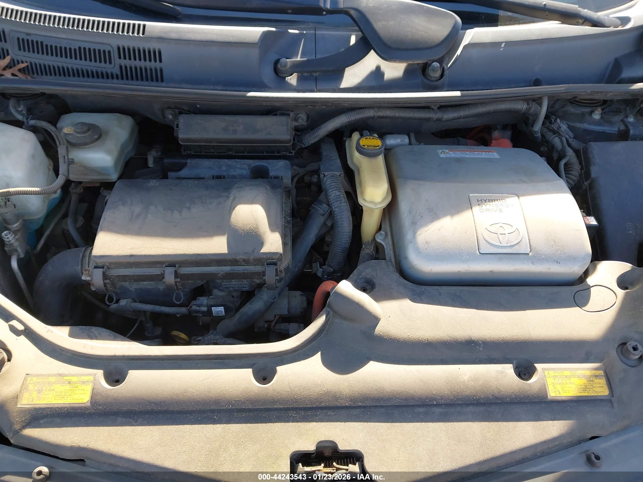 TOYOTA PRIUS image 10