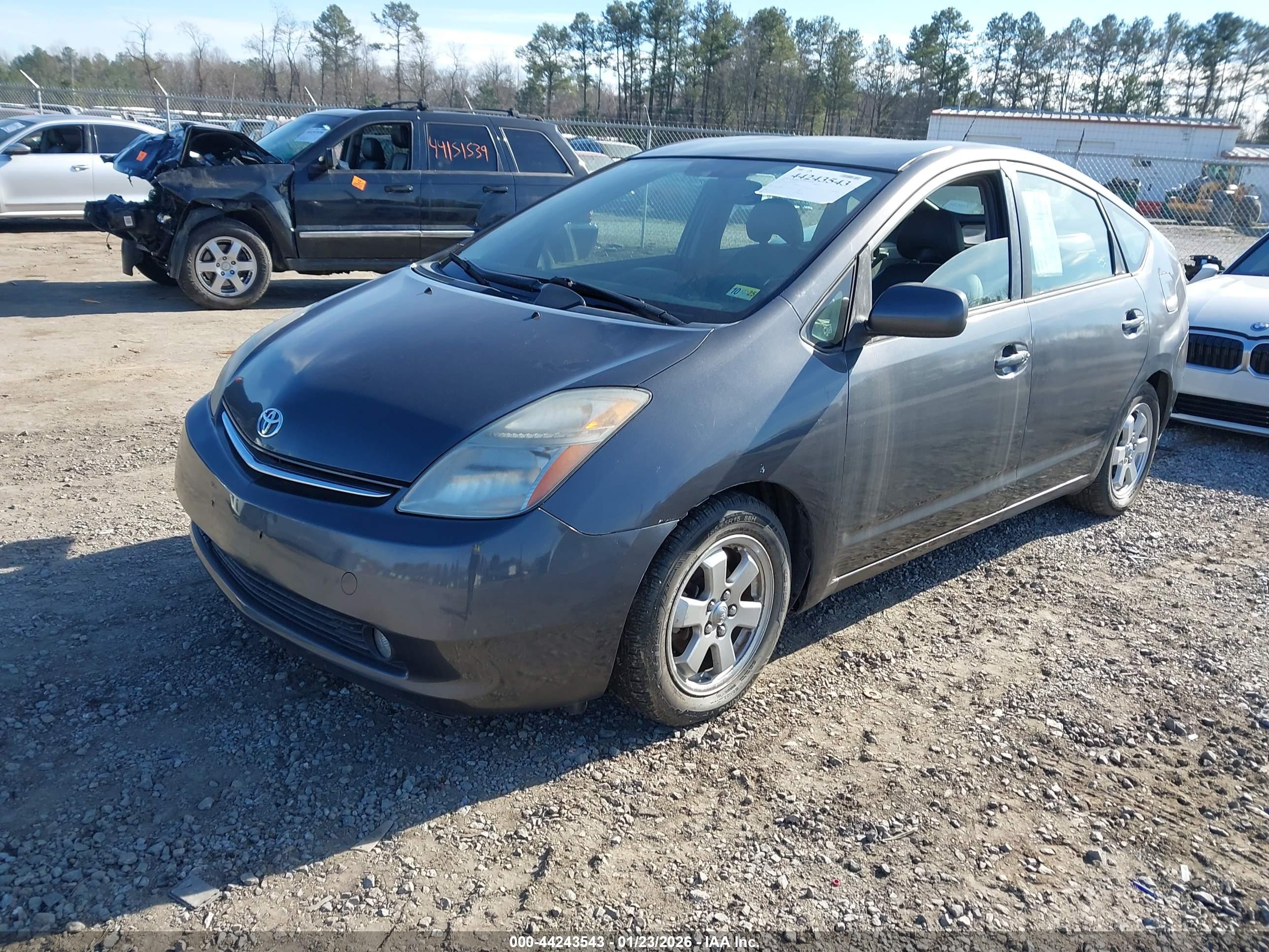 TOYOTA PRIUS image 2