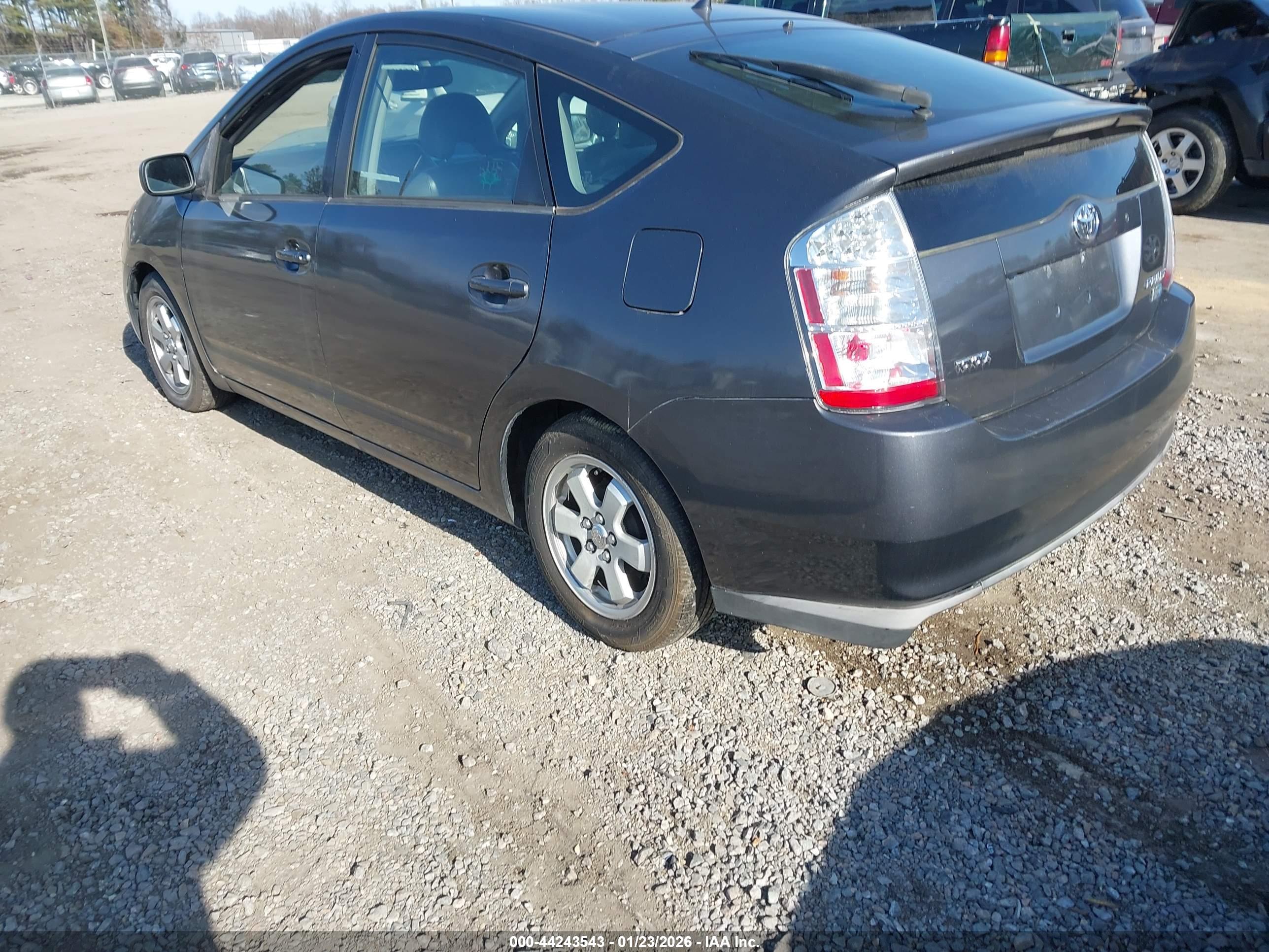 TOYOTA PRIUS image 3