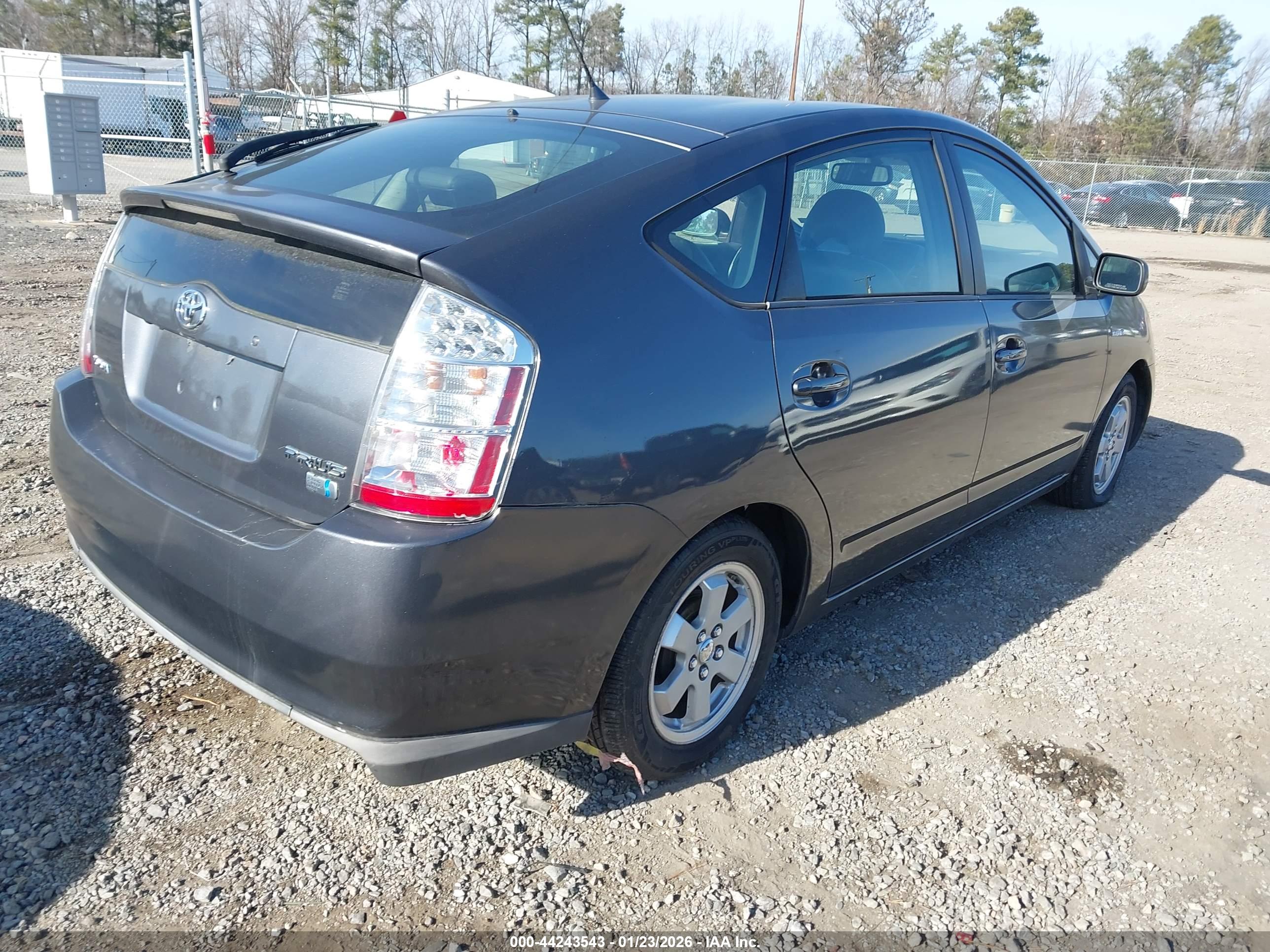 TOYOTA PRIUS image 4
