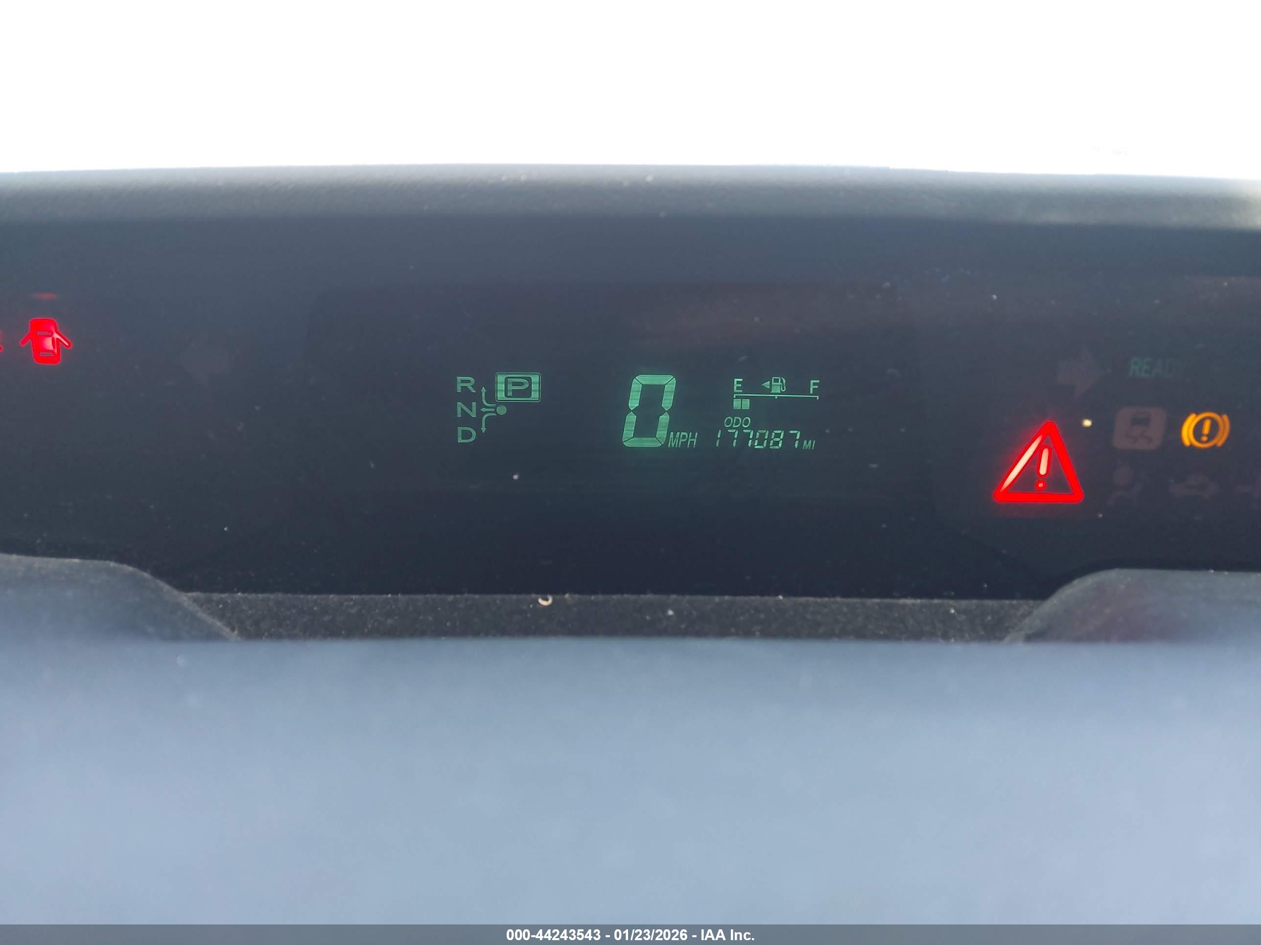 TOYOTA PRIUS image 7