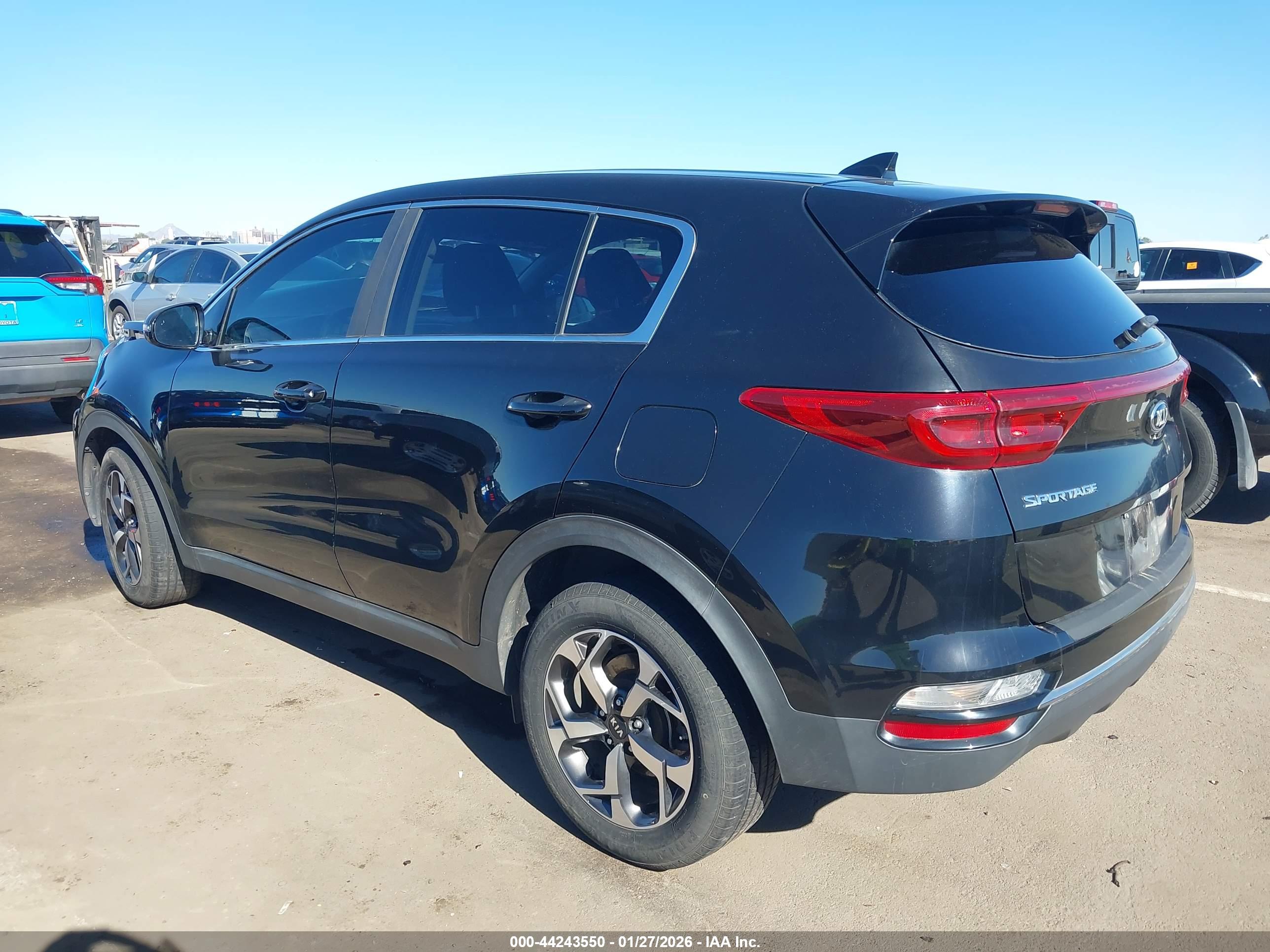 KIA SPORTAGE image 3