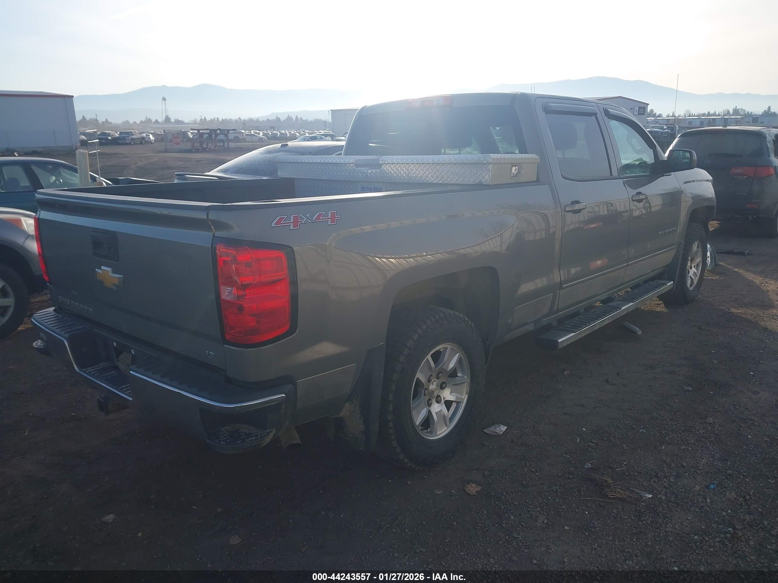 CHEVROLET SILVERADO image 4
