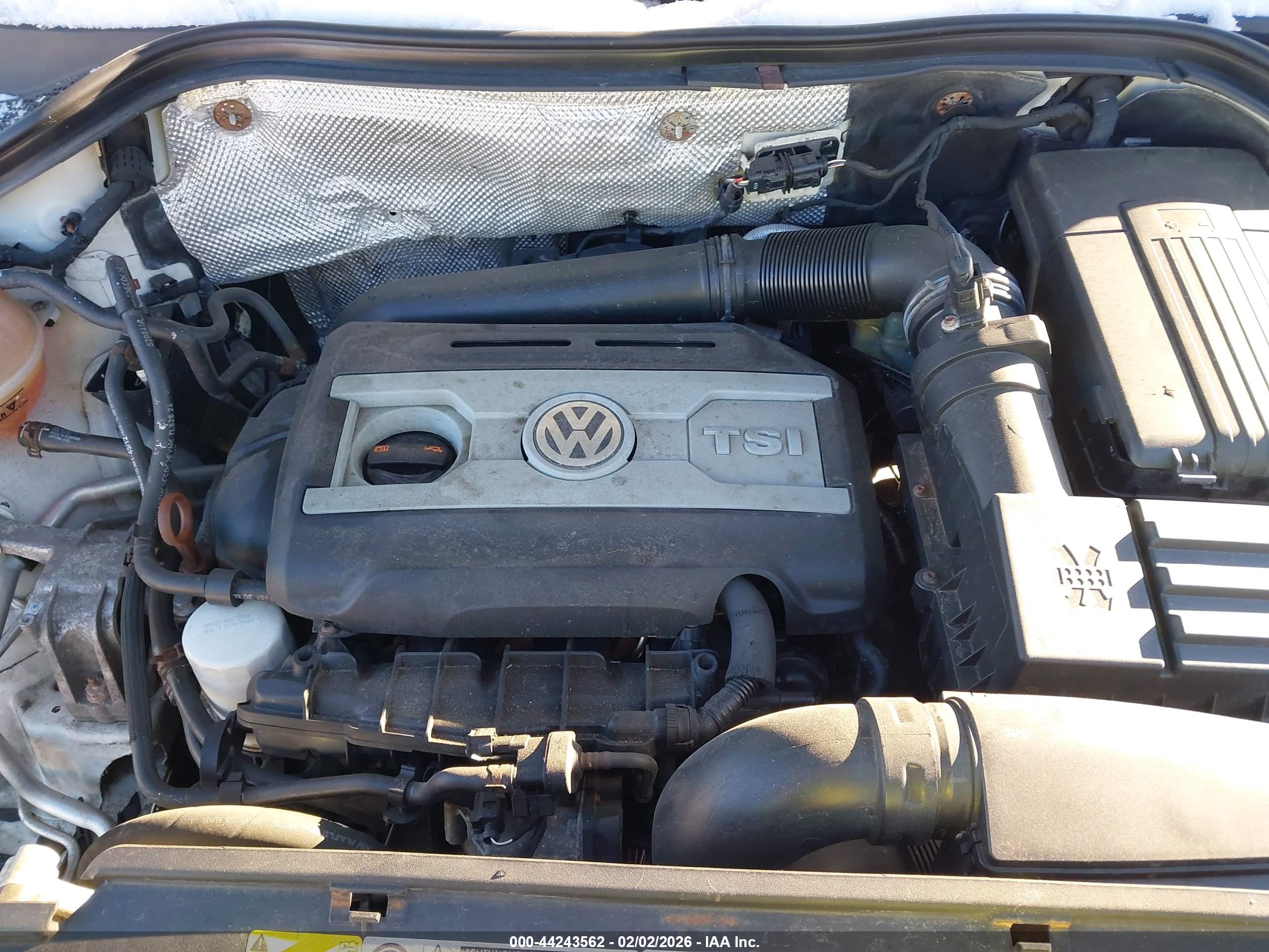 VOLKSWAGEN TIGUAN image 10