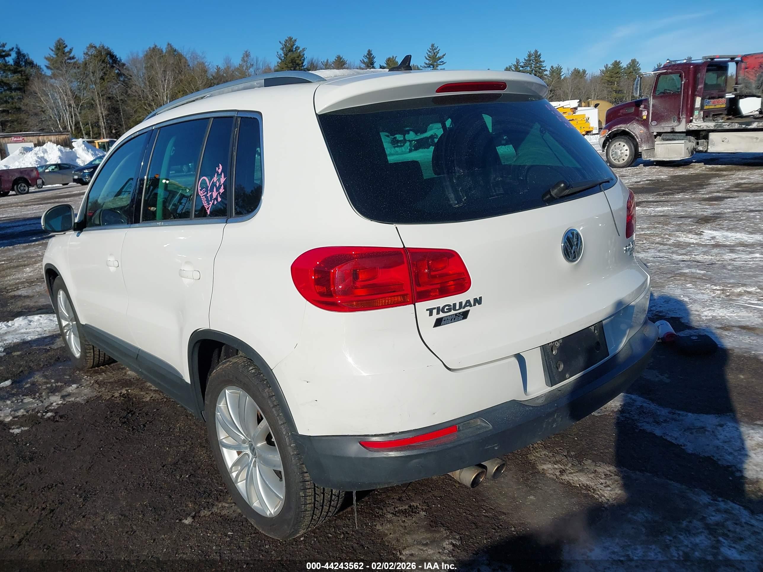 VOLKSWAGEN TIGUAN image 3