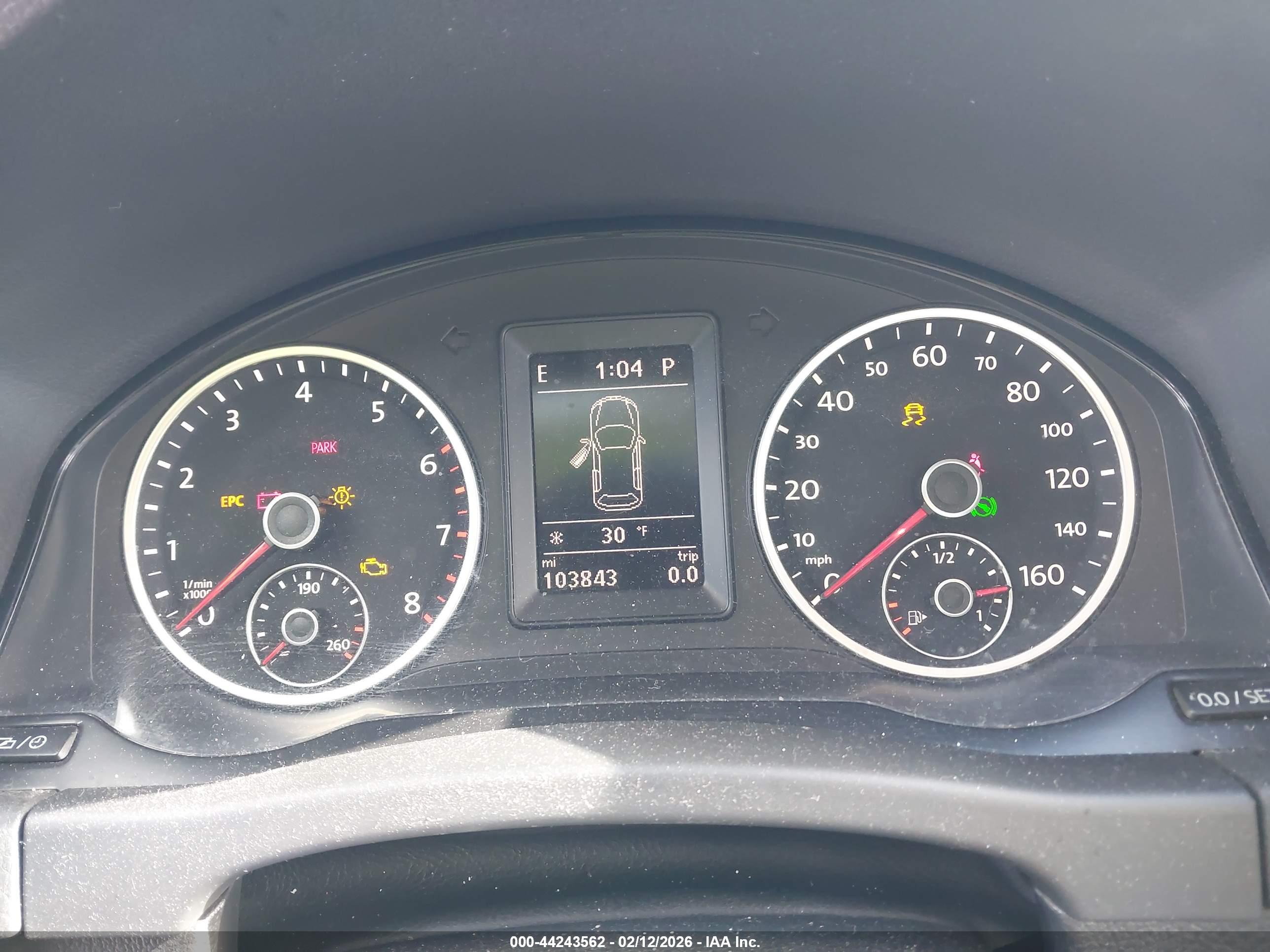 VOLKSWAGEN TIGUAN image 7