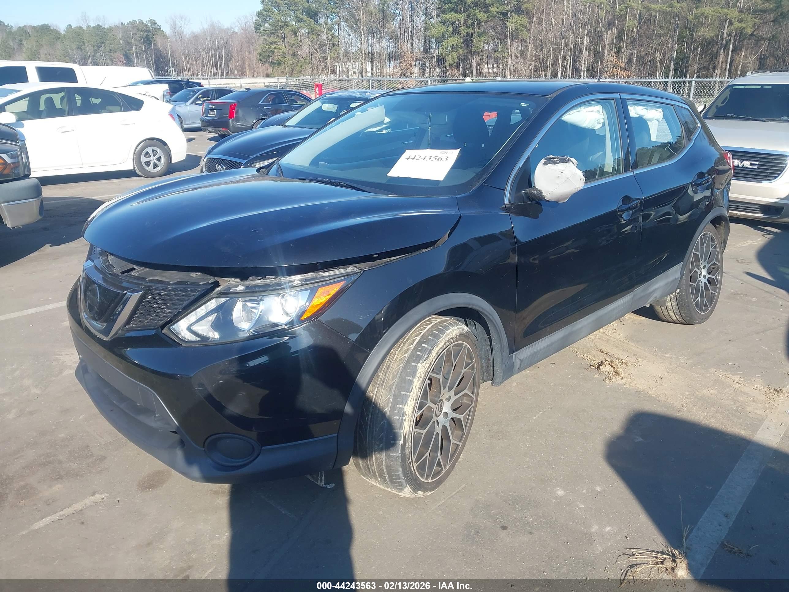 NISSAN ROGUE image 2