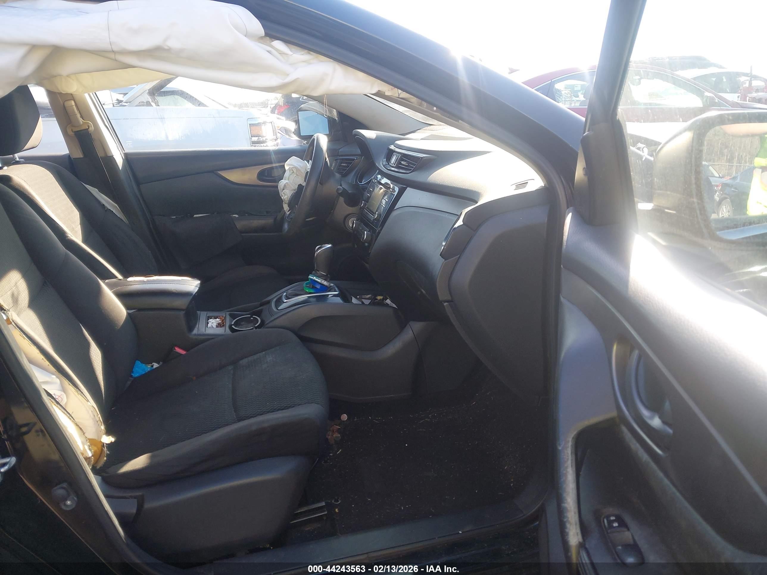NISSAN ROGUE image 5