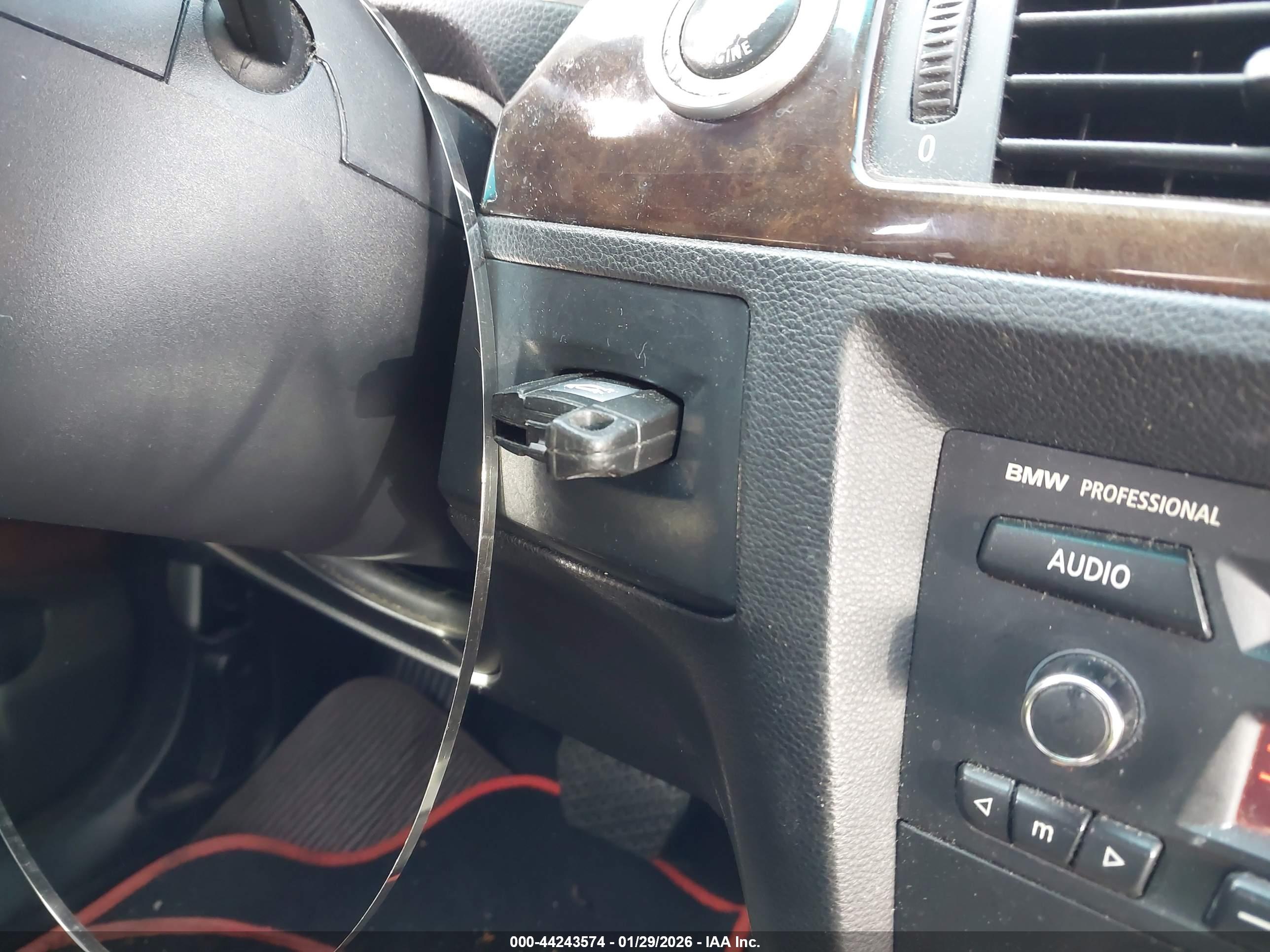 BMW 328I image 11