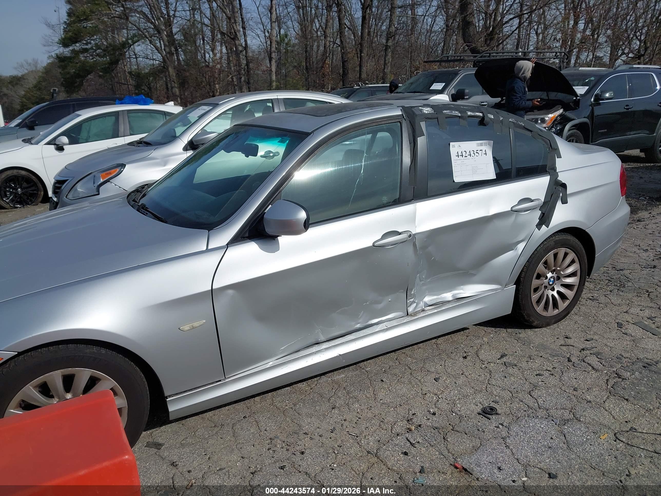 BMW 328I image 6