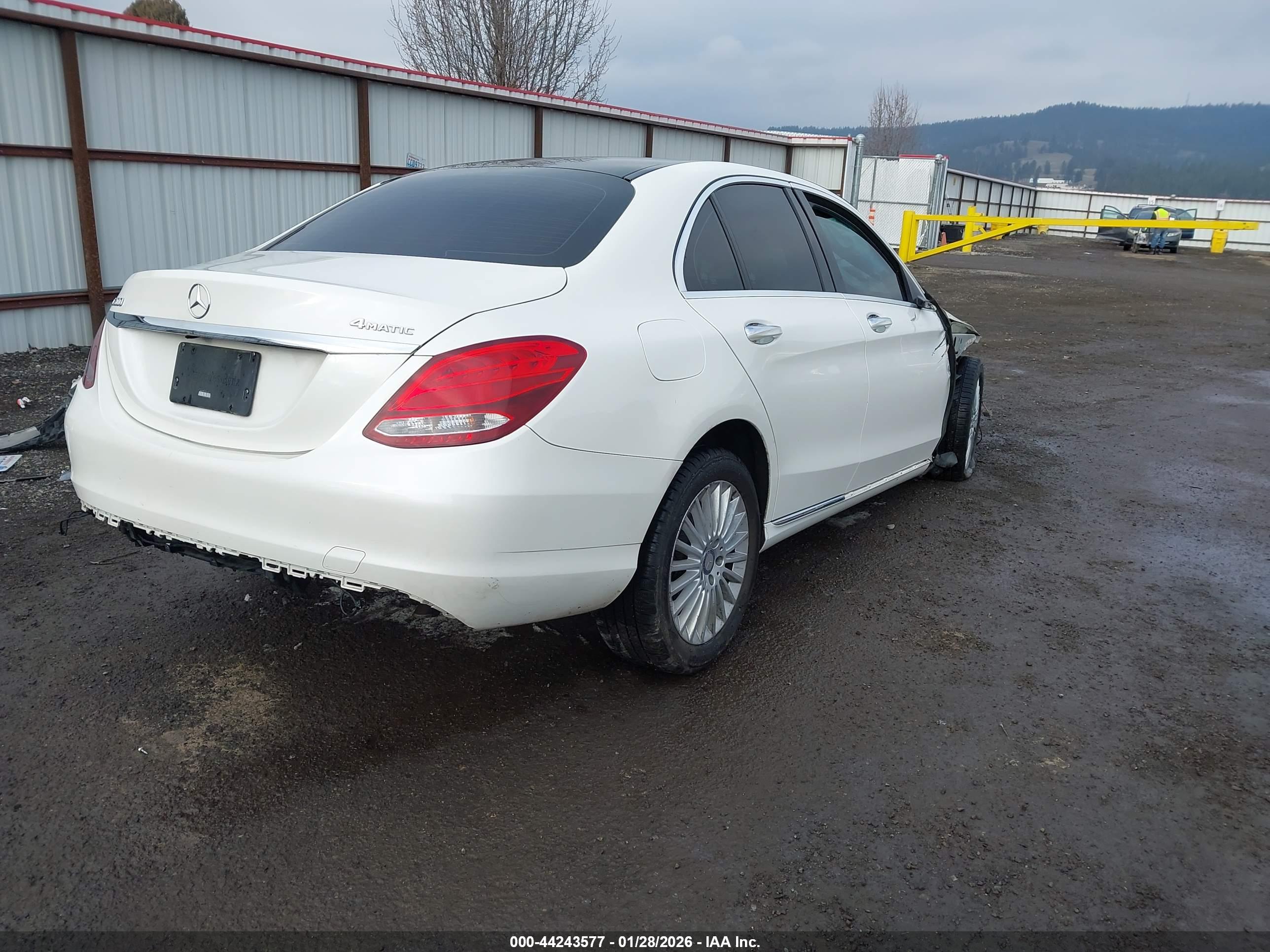 MERCEDES-BENZ C image 4