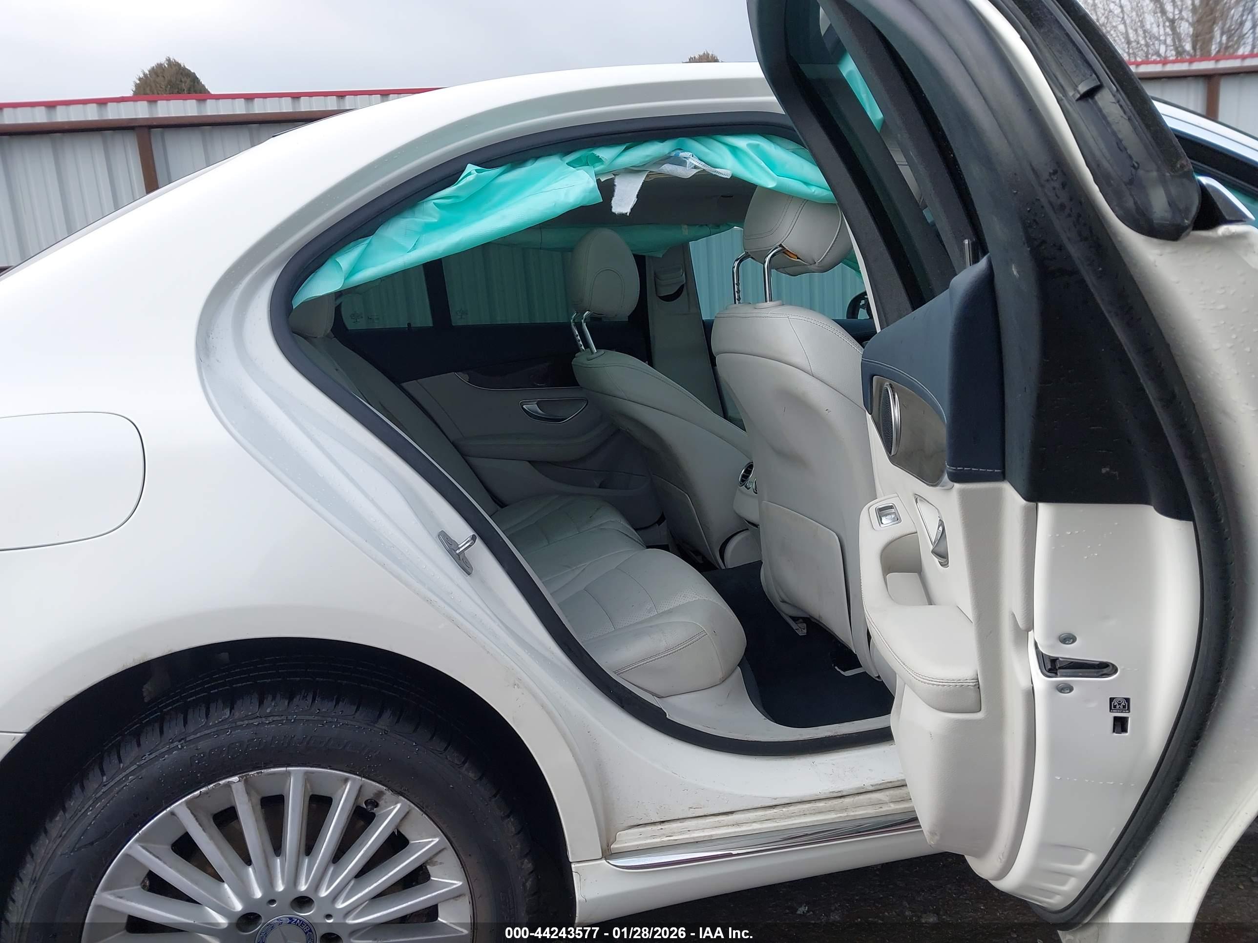 MERCEDES-BENZ C image 8