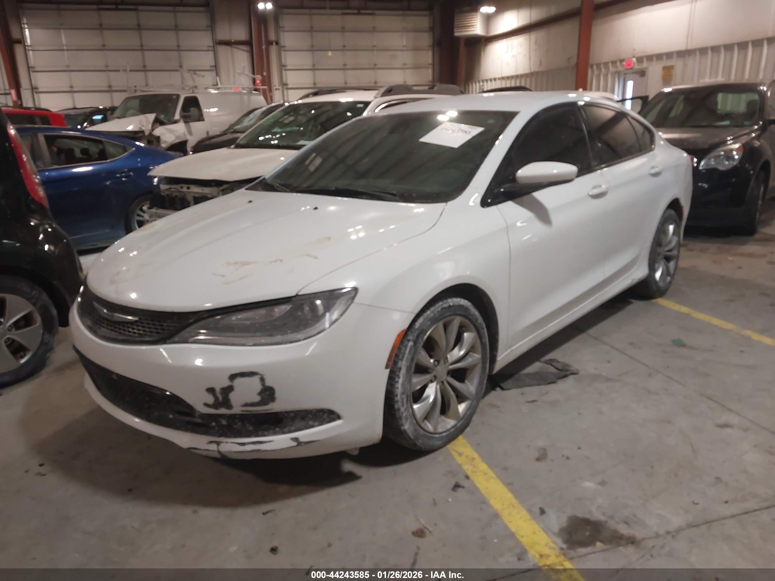 CHRYSLER 200 image 2