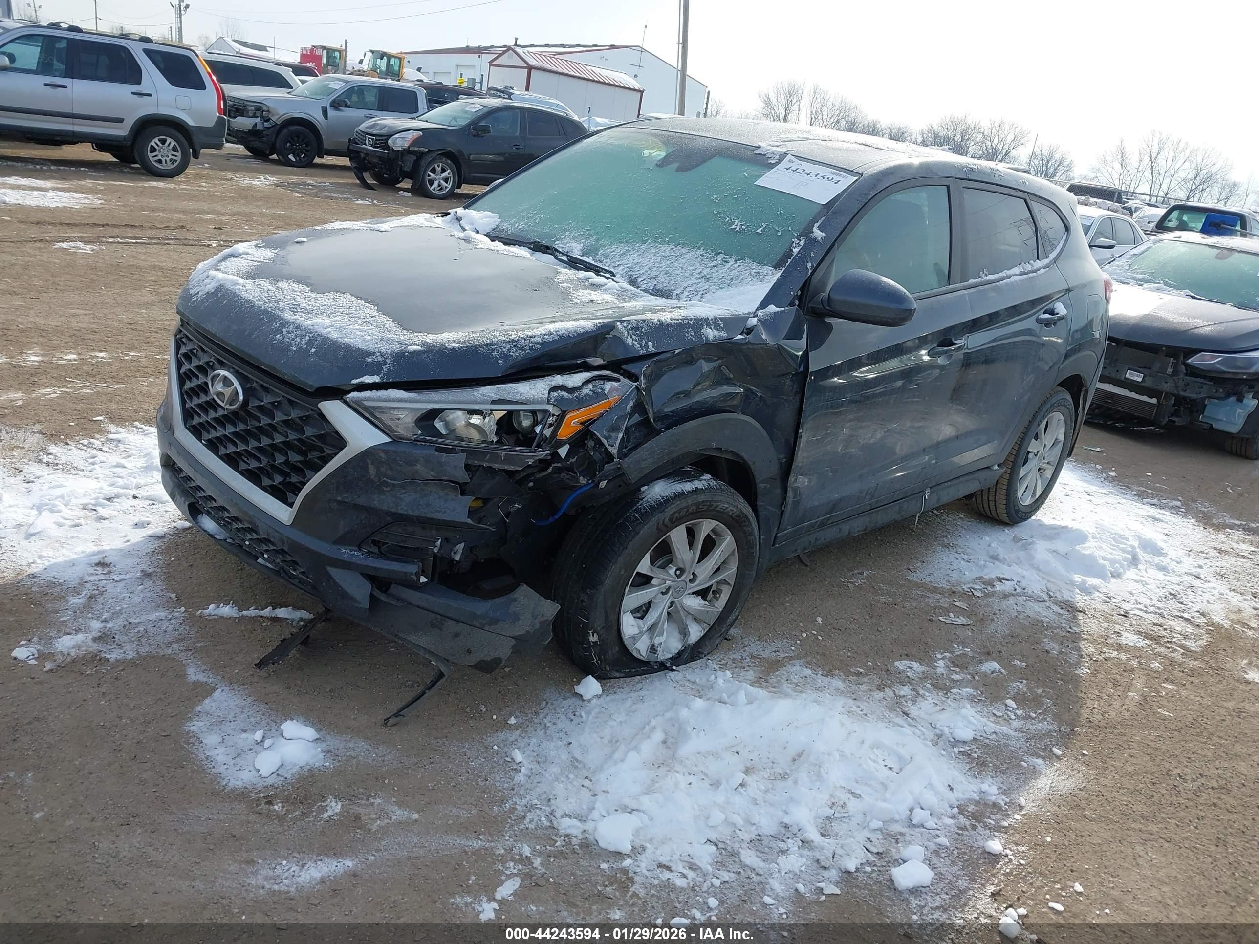 HYUNDAI TUCSON image 2