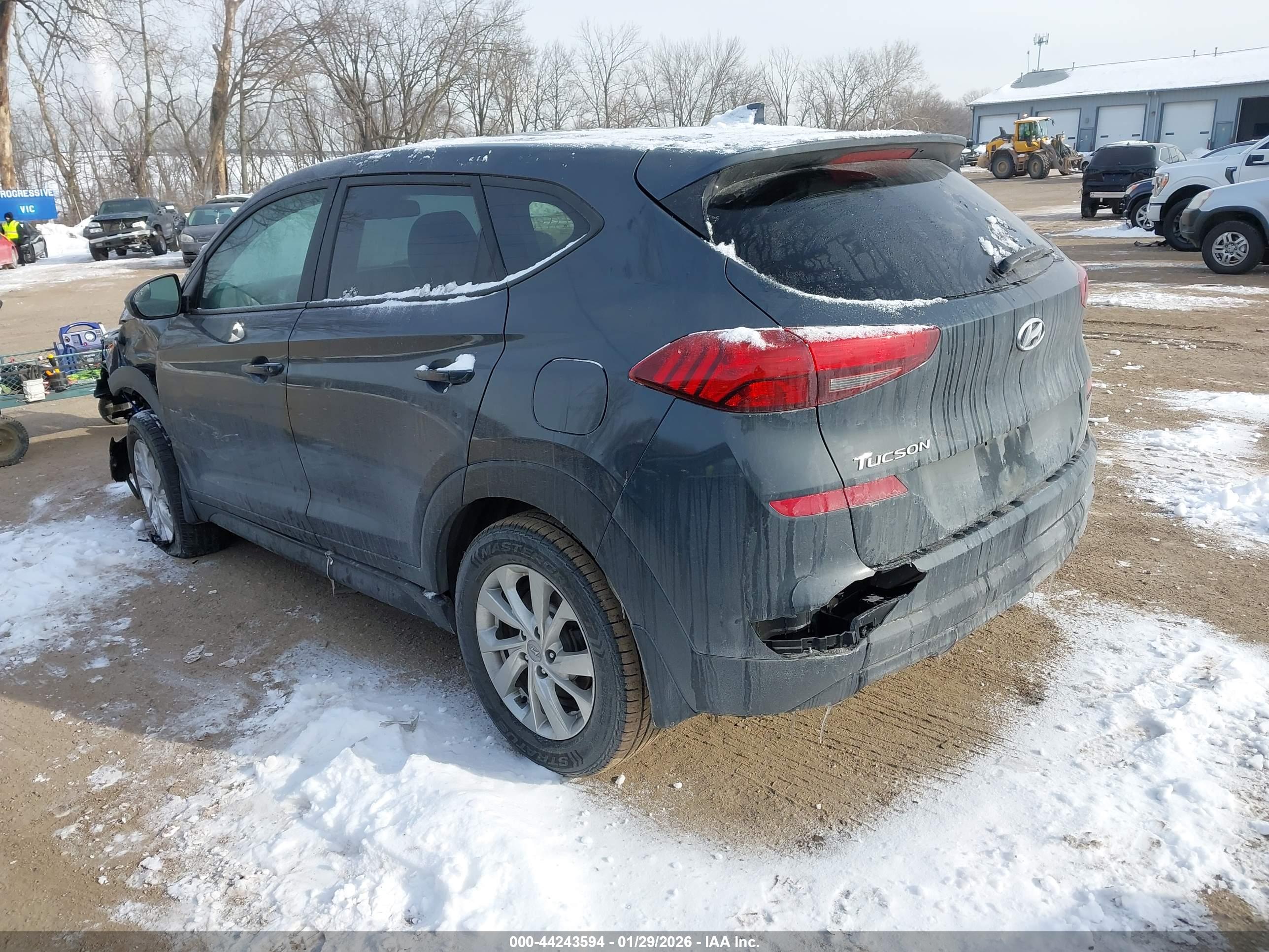 HYUNDAI TUCSON image 3