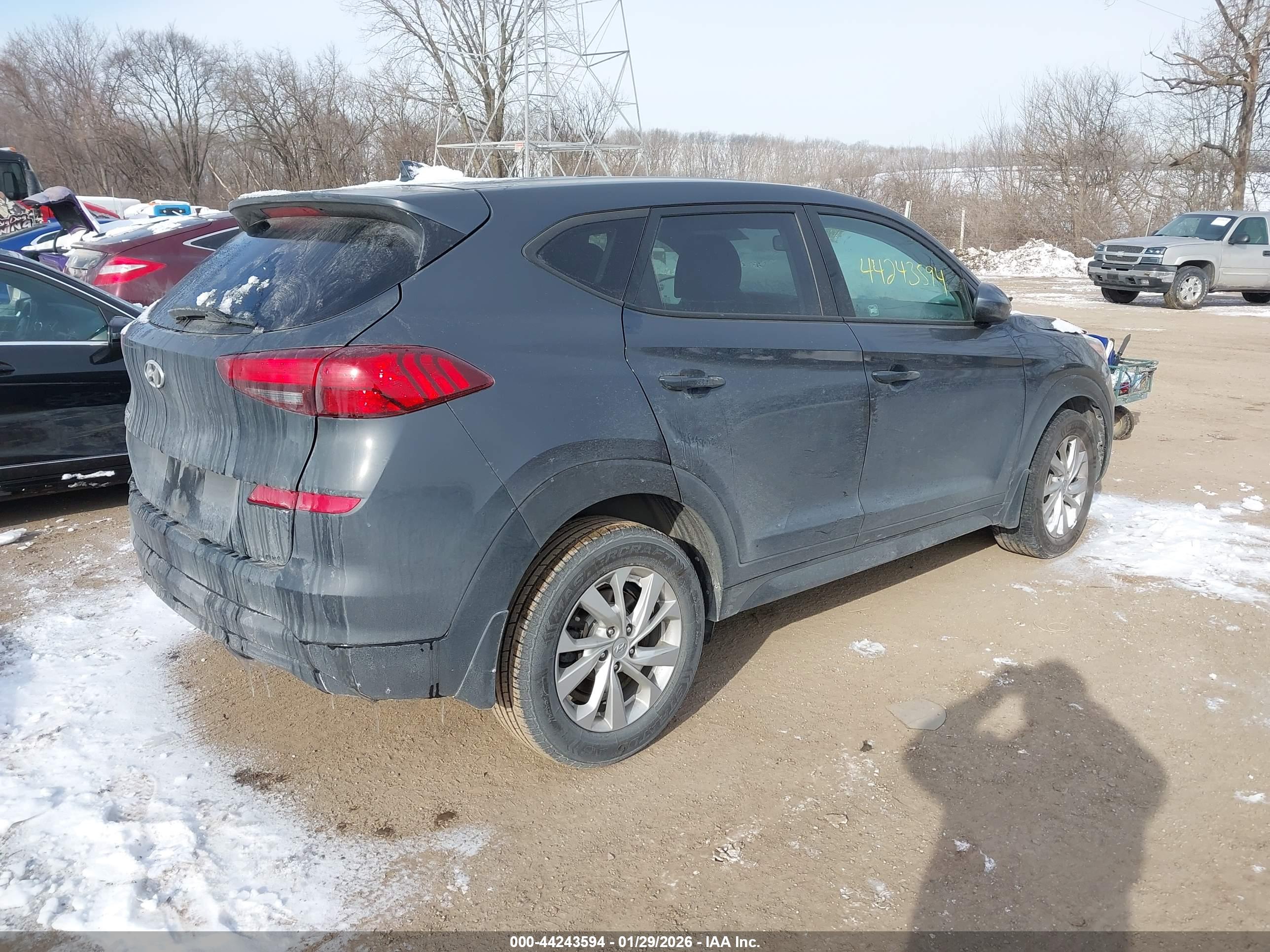 HYUNDAI TUCSON image 4