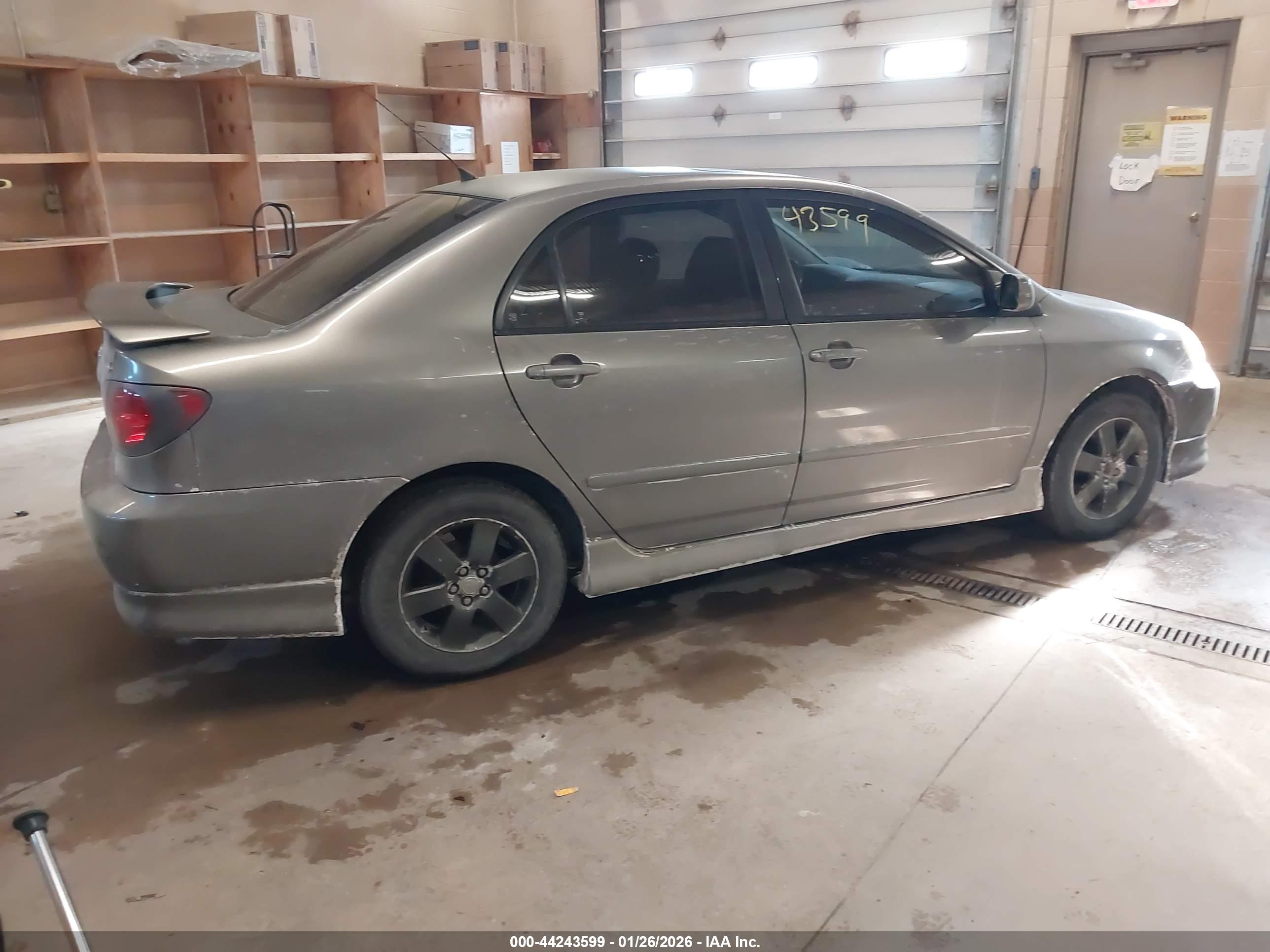 TOYOTA COROLLA image 4