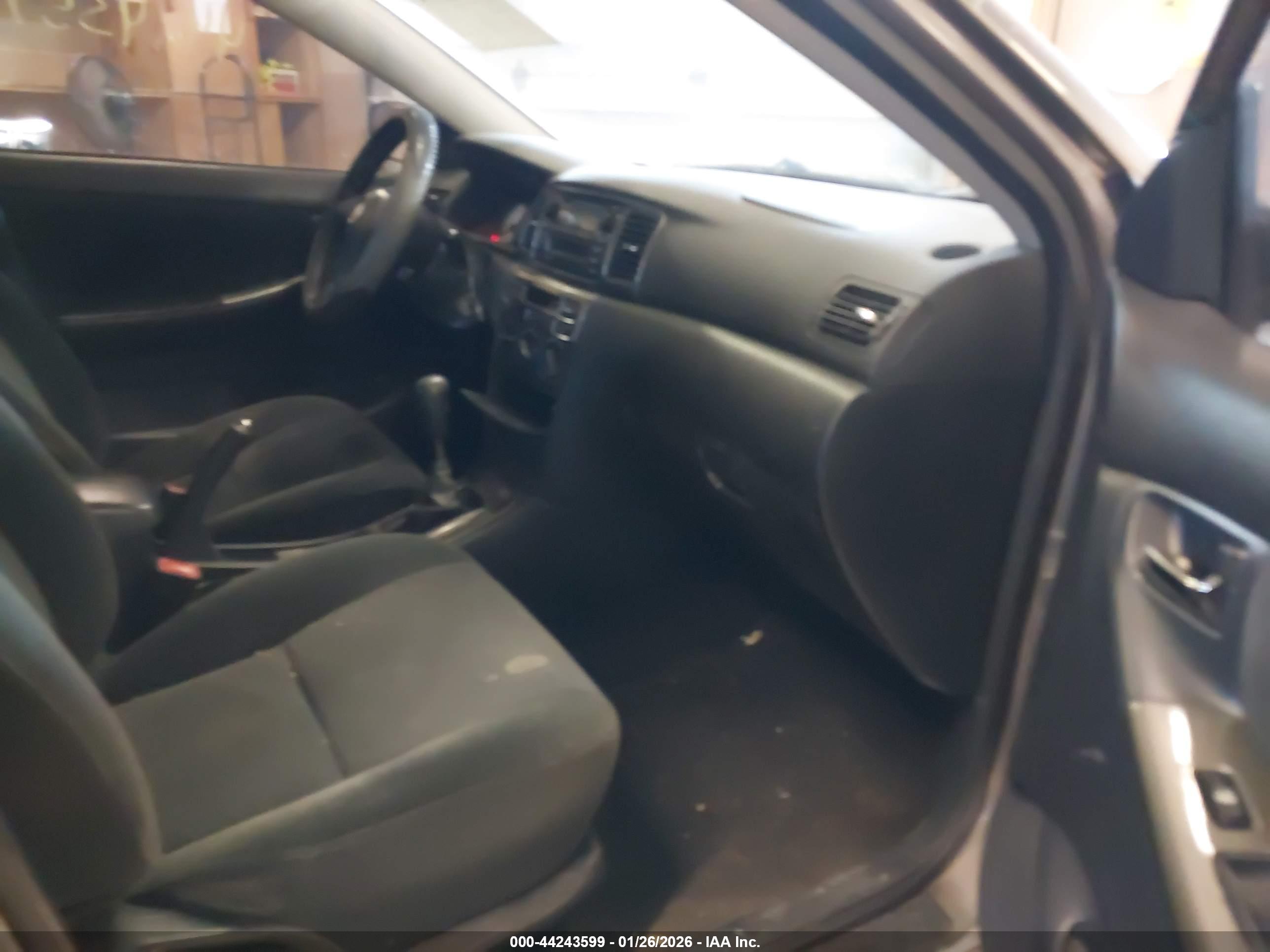 TOYOTA COROLLA image 5