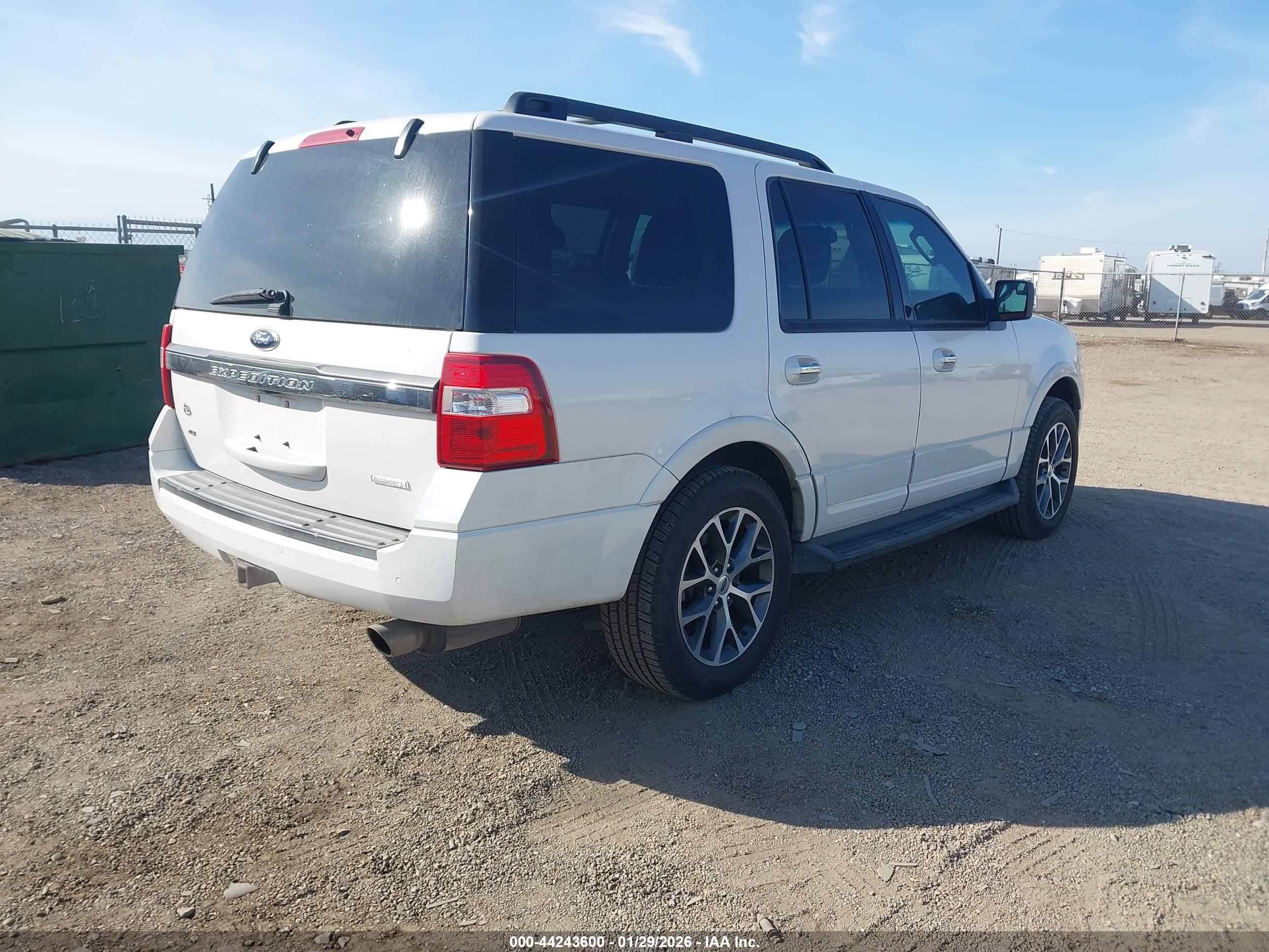 FORD EXPEDITION image 4
