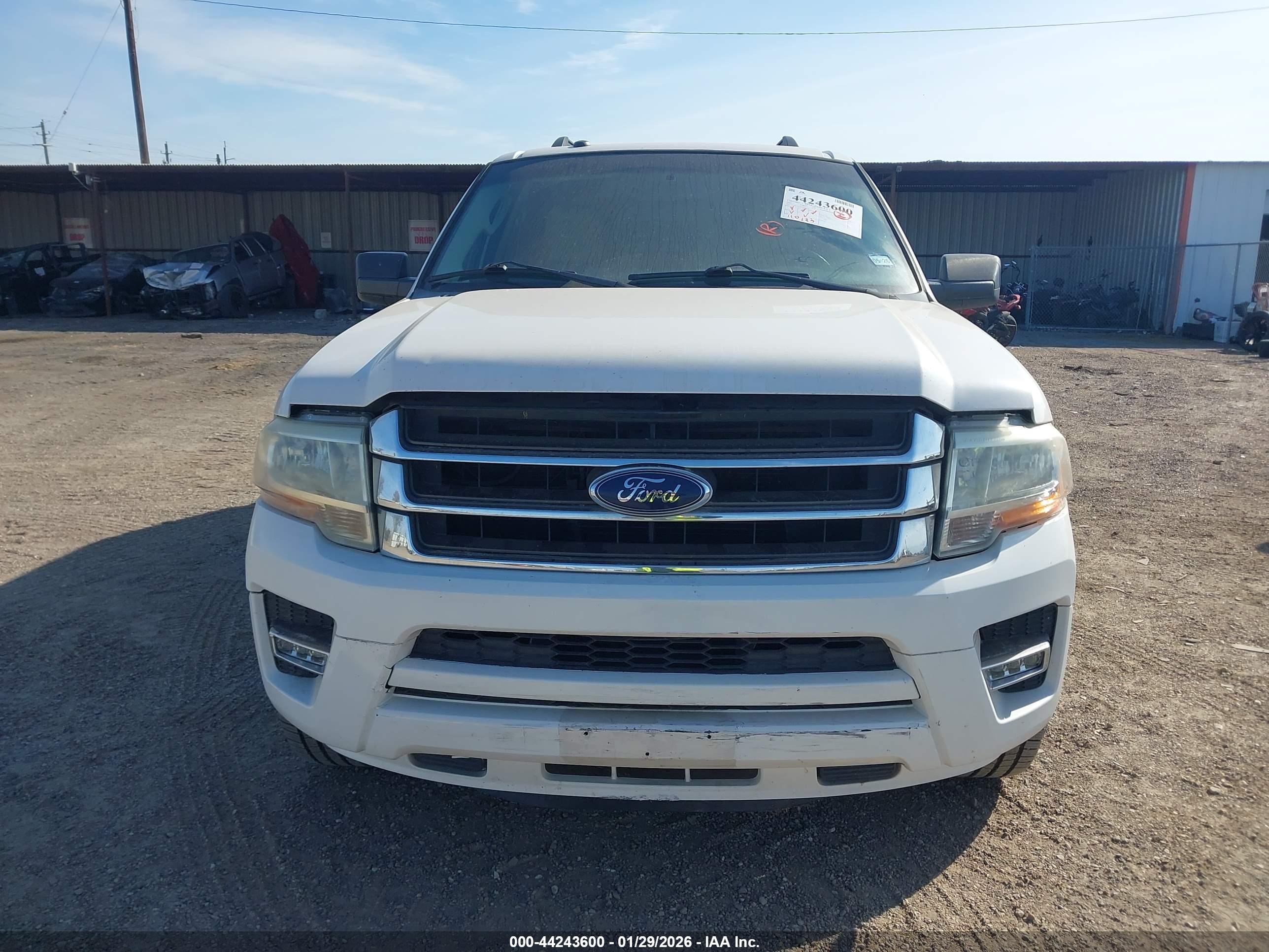 FORD EXPEDITION image 6