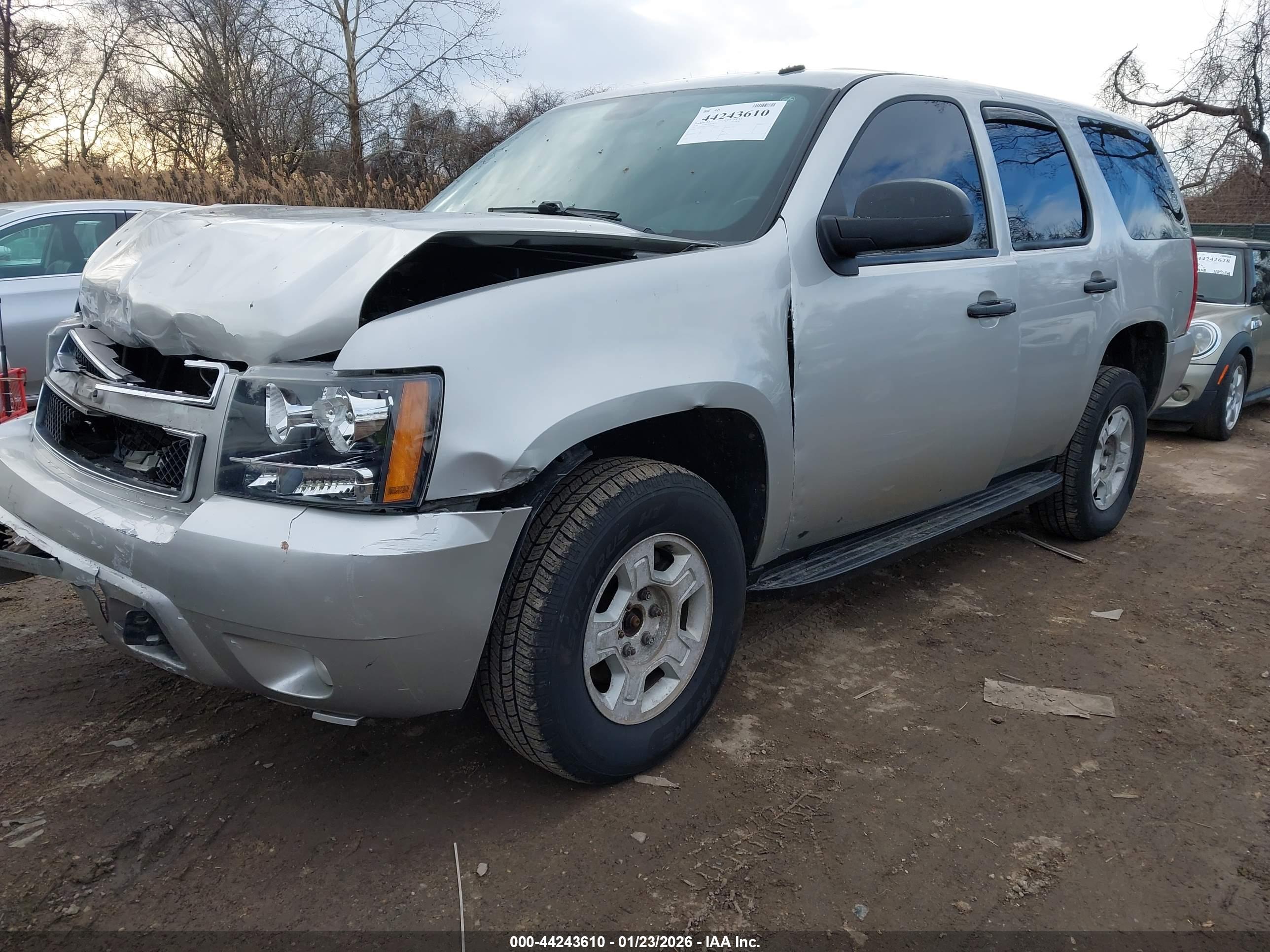CHEVROLET TAHOE image 2