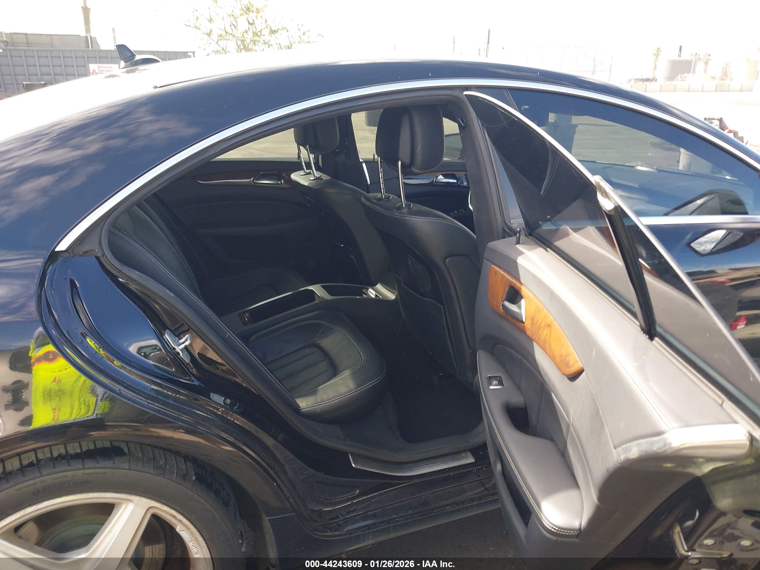 MERCEDES-BENZ CLS image 8
