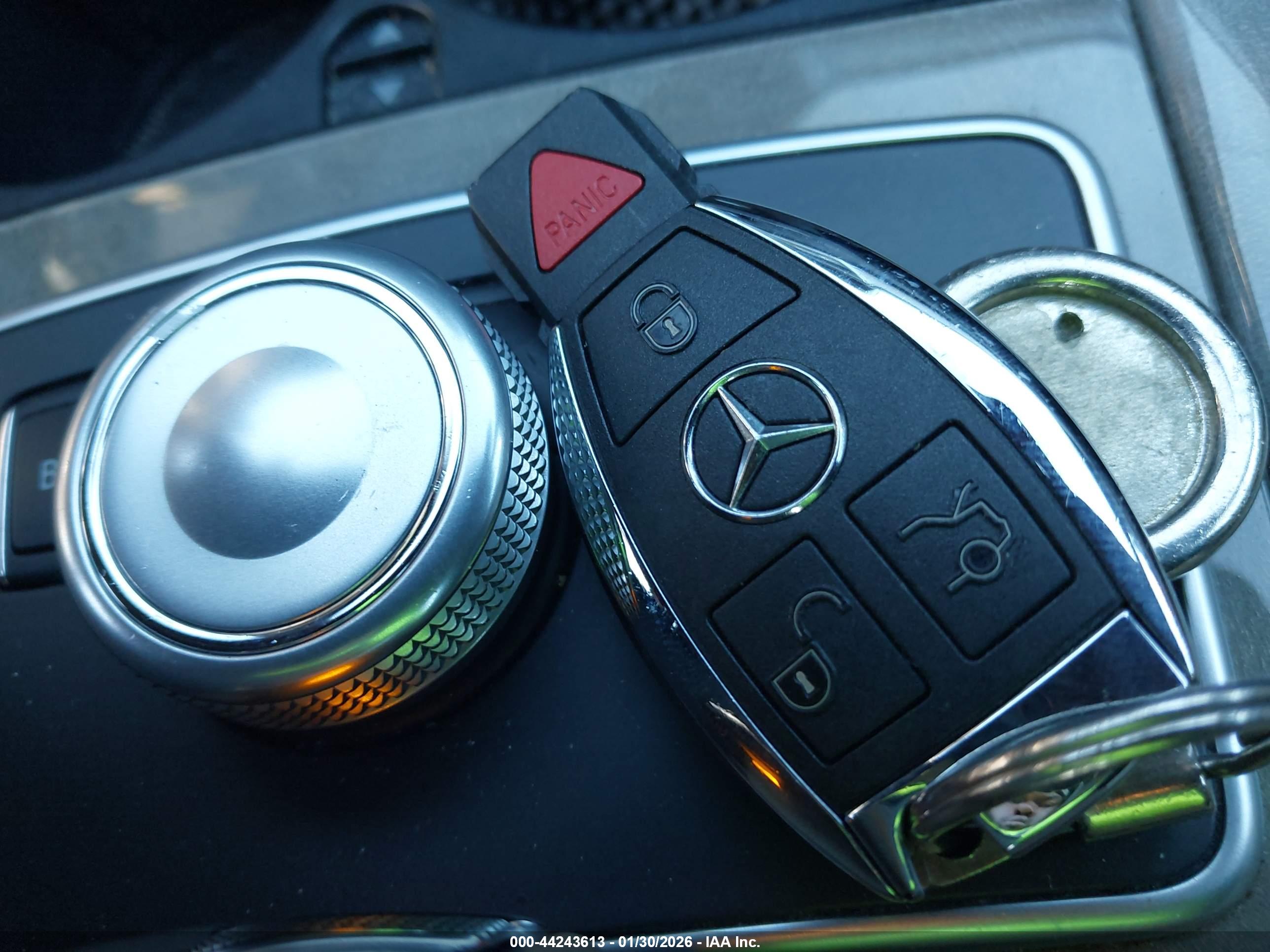 MERCEDES-BENZ E image 11