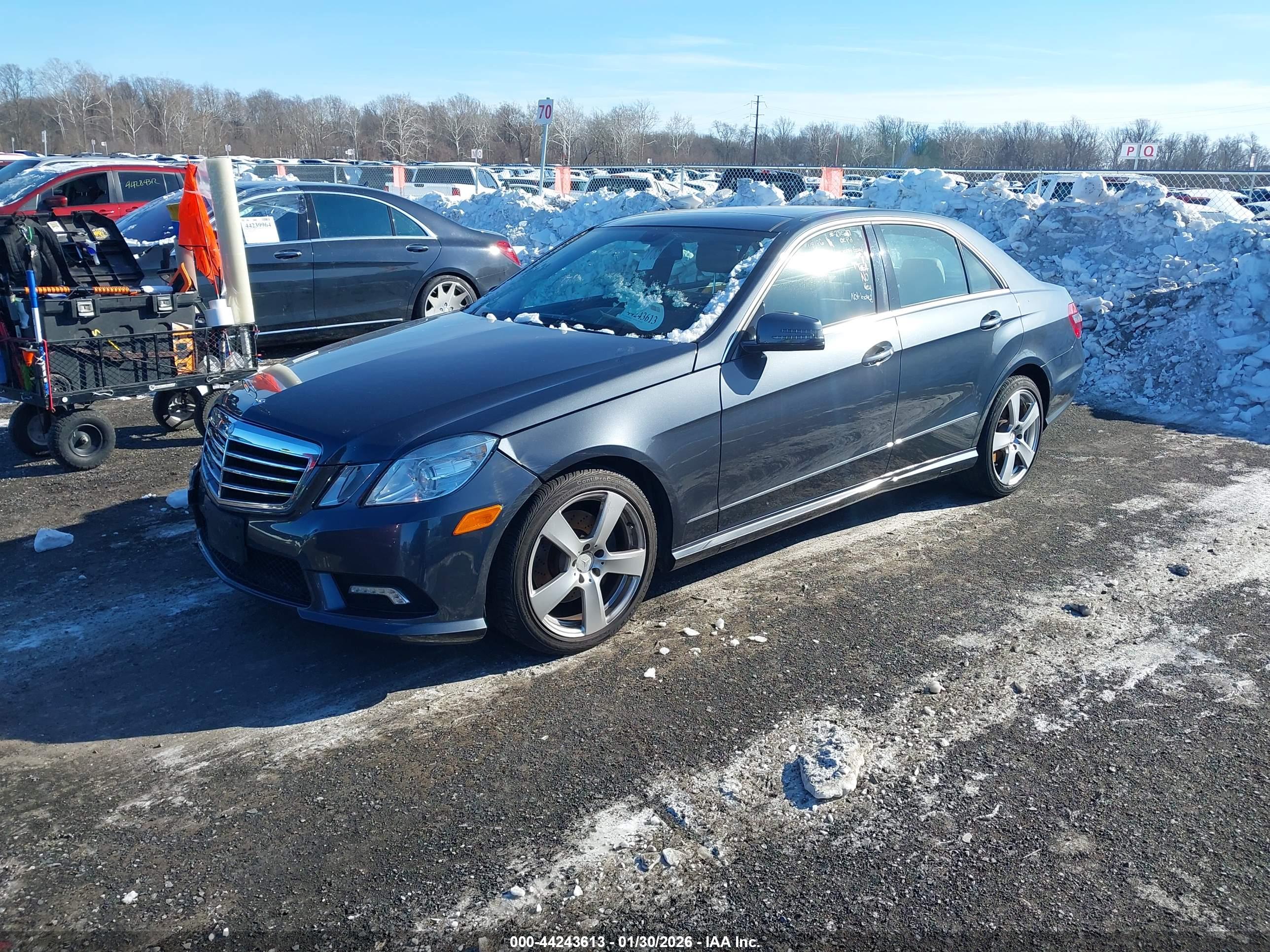MERCEDES-BENZ E image 2