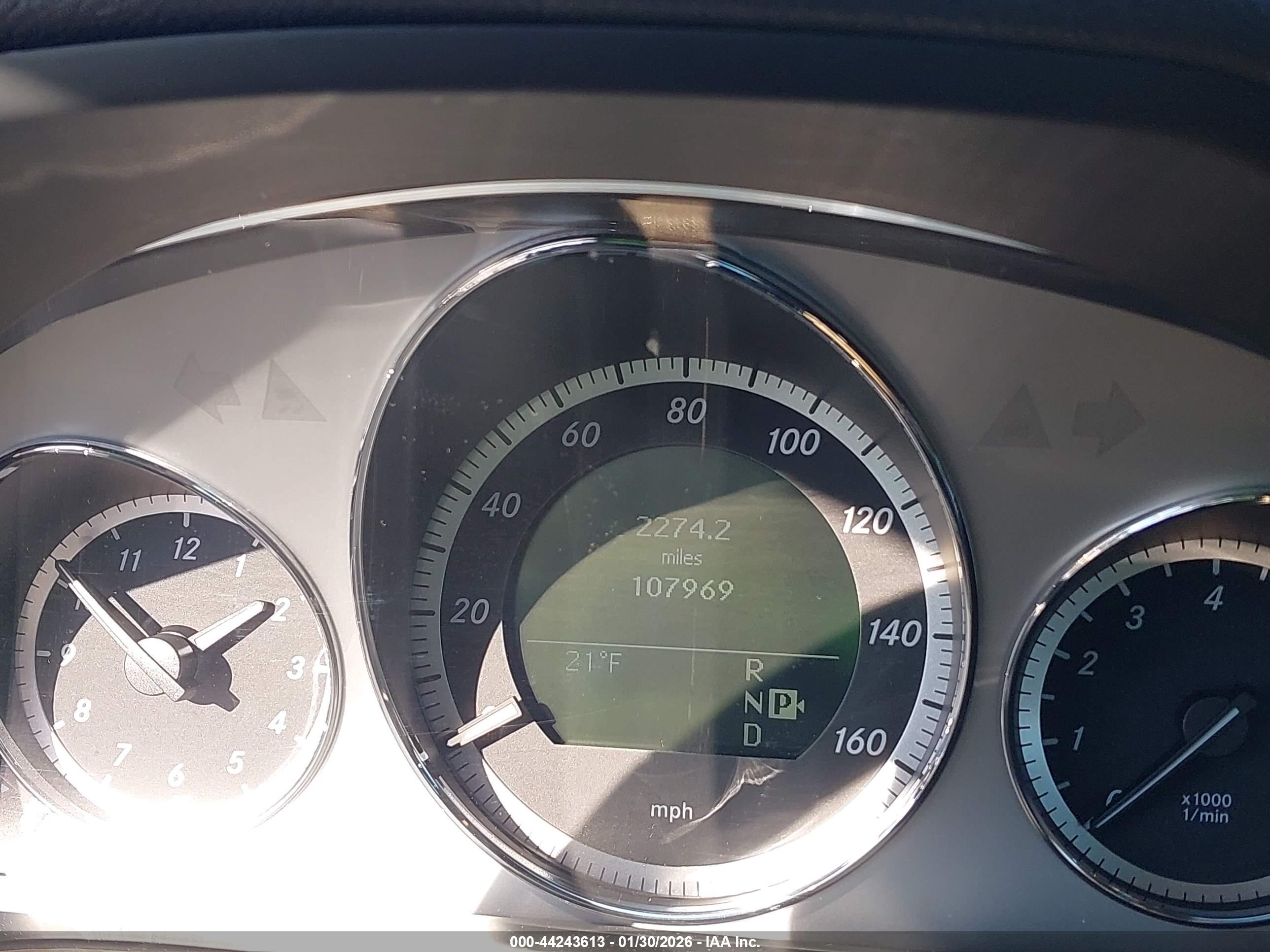MERCEDES-BENZ E image 7