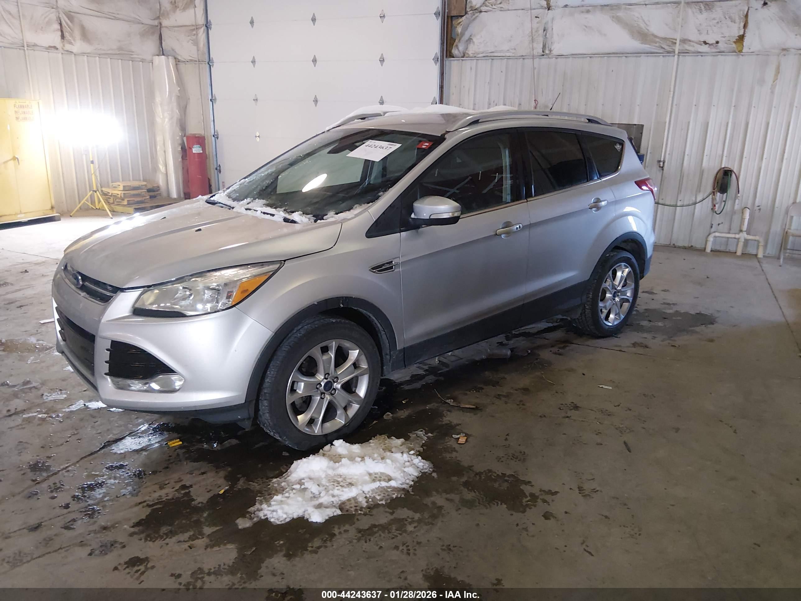 FORD ESCAPE image 2