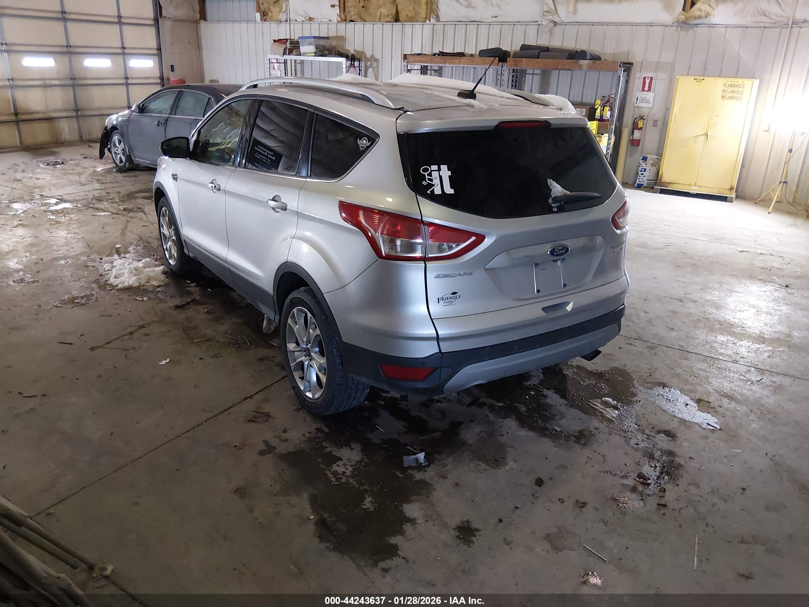 FORD ESCAPE image 3