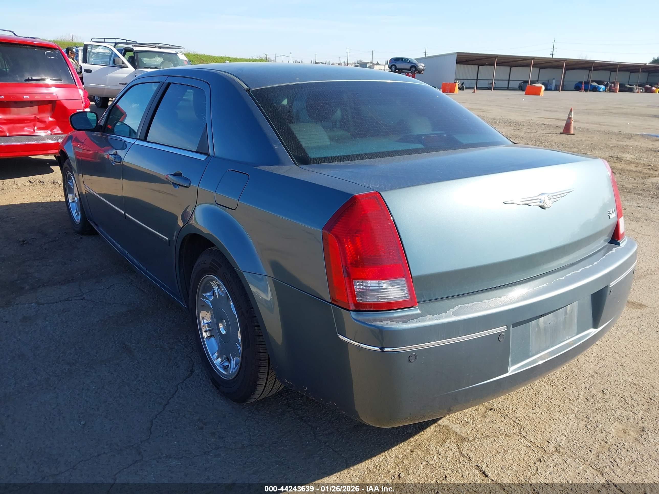 CHRYSLER 300 image 3