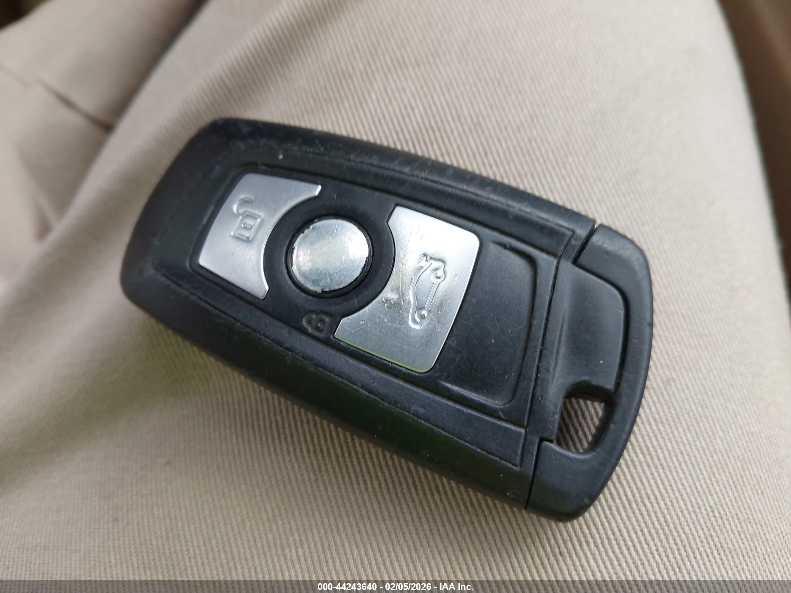 BMW 328I image 11