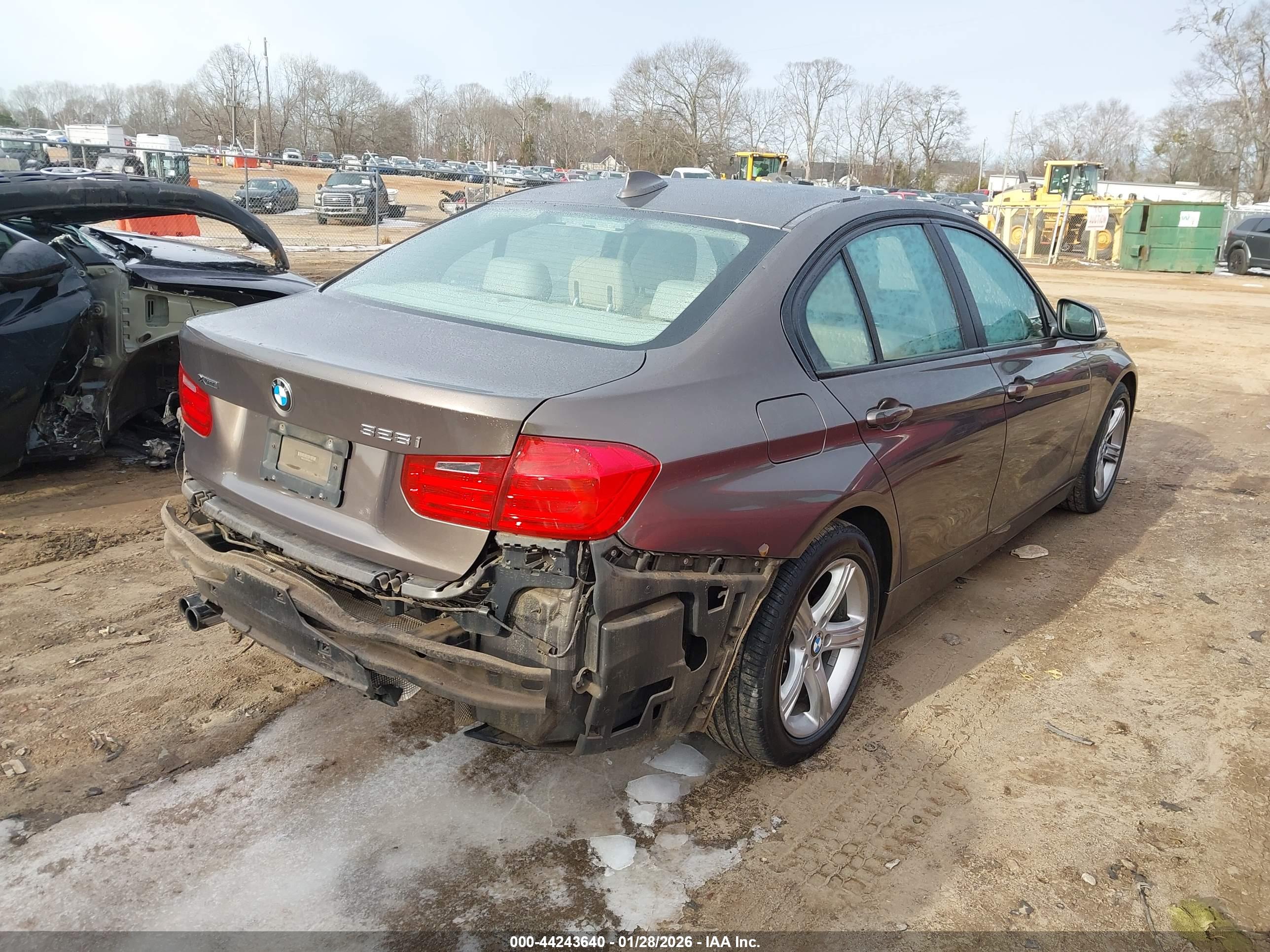 BMW 328I image 4