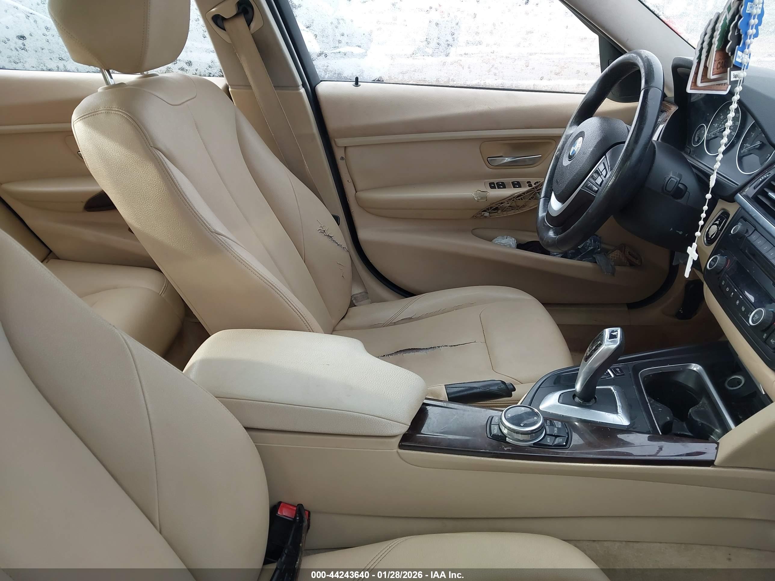 BMW 328I image 5