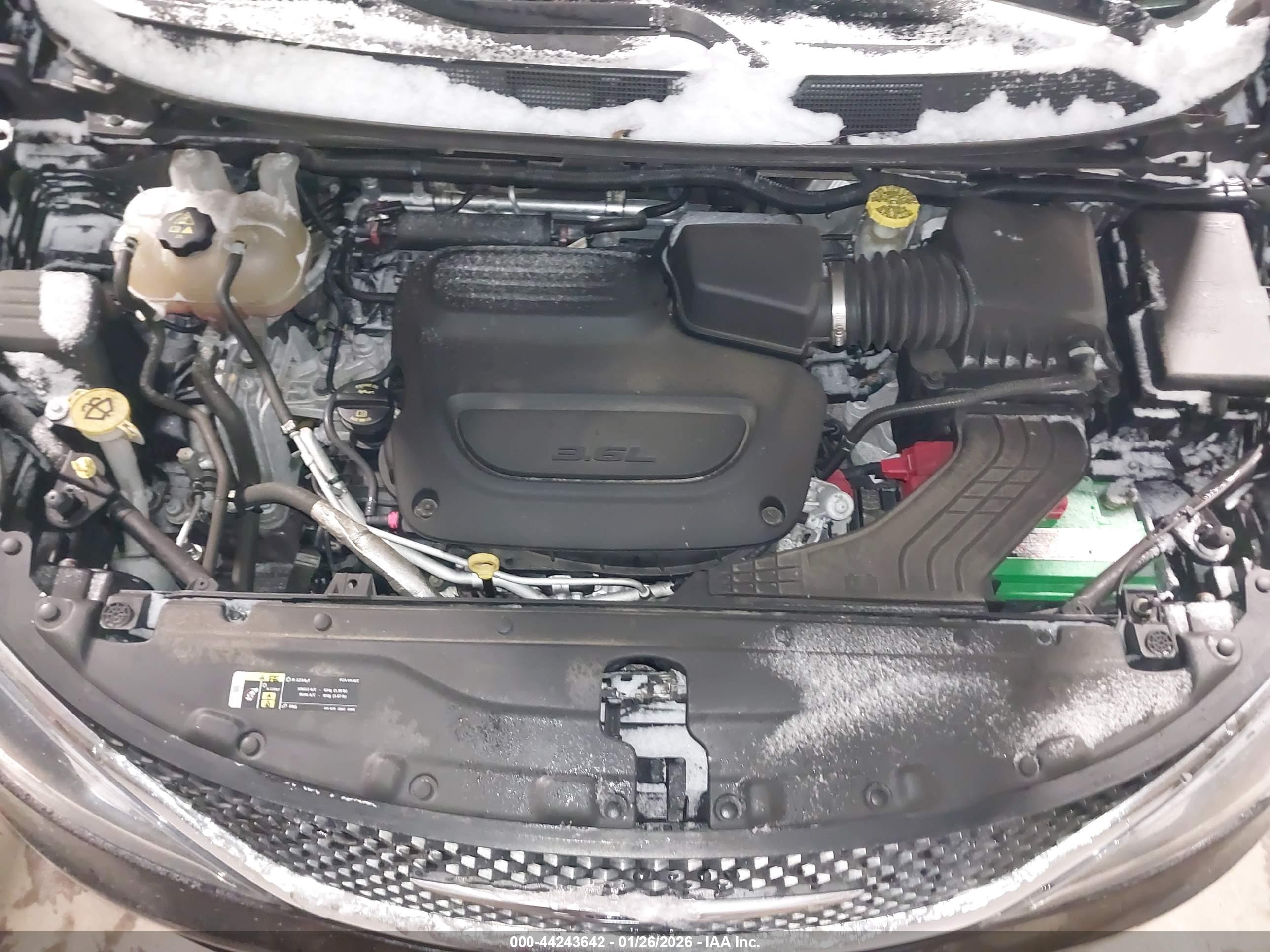 CHRYSLER PACIFICA image 10