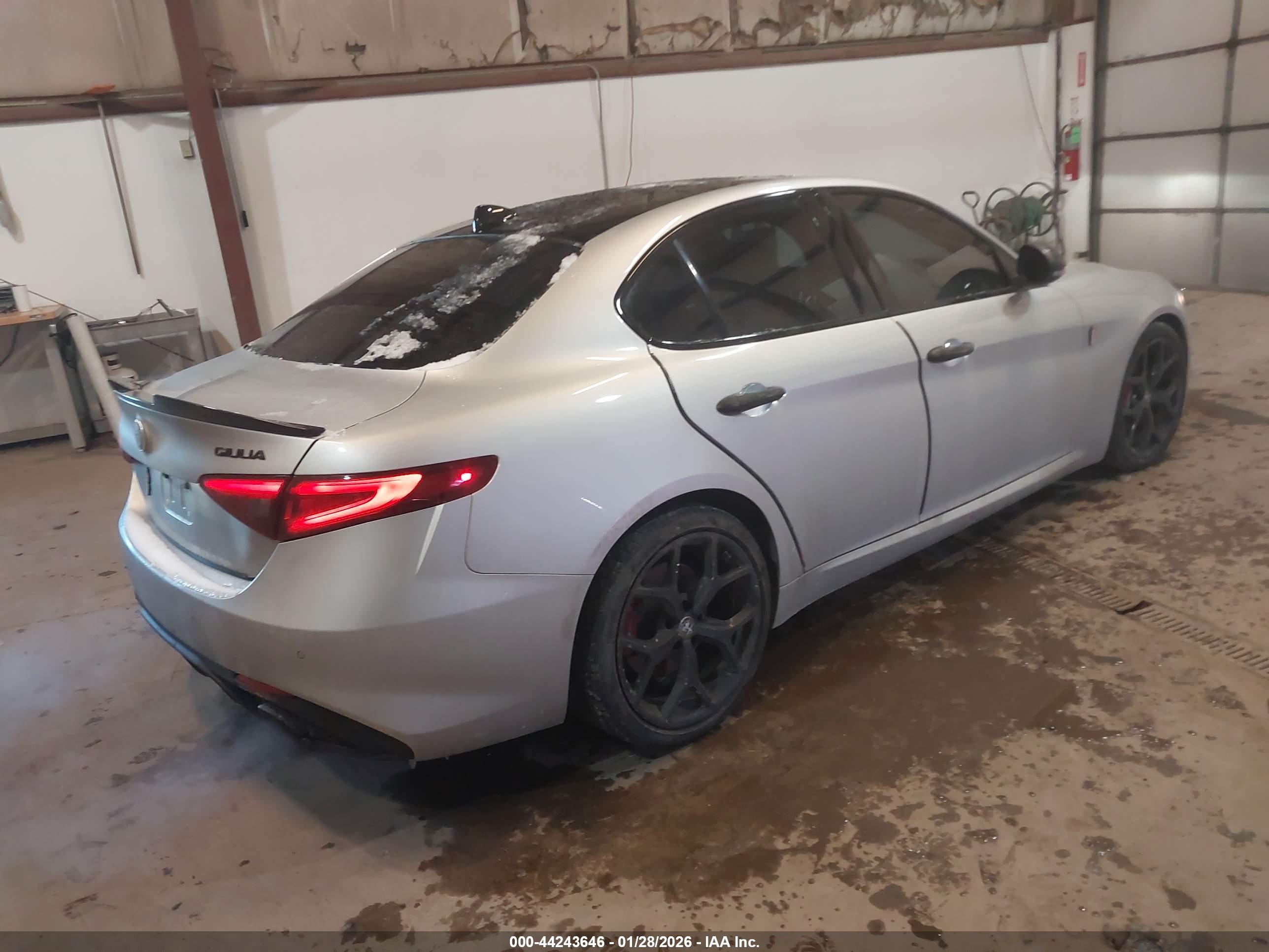 ALFA ROMEO image 4