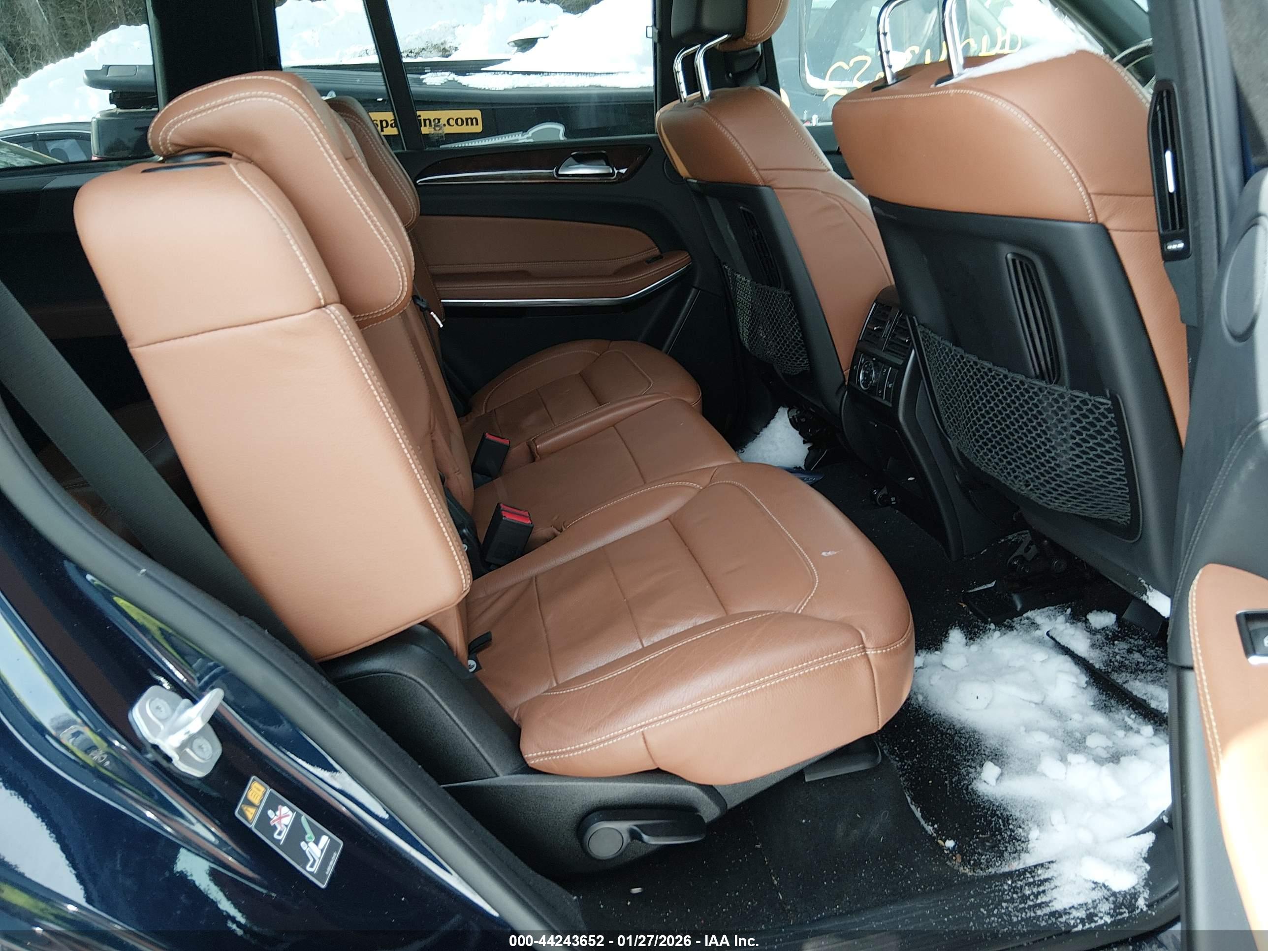 MERCEDES-BENZ GLS image 8