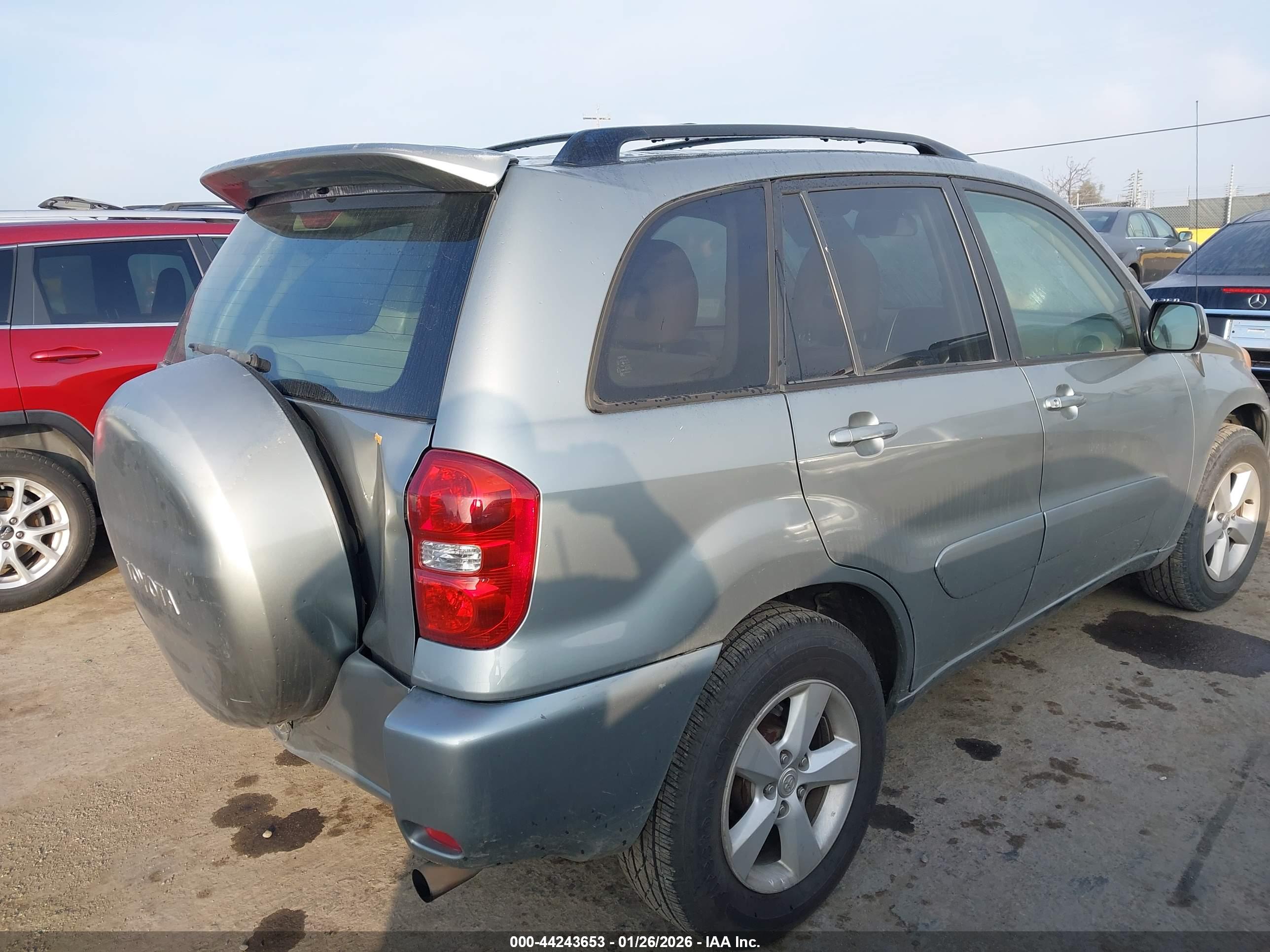 TOYOTA RAV4 image 4