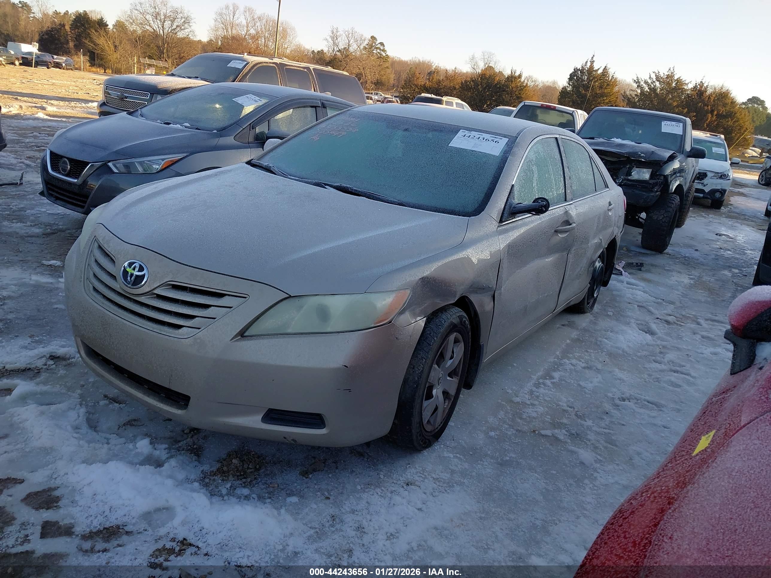 TOYOTA CAMRY image 2