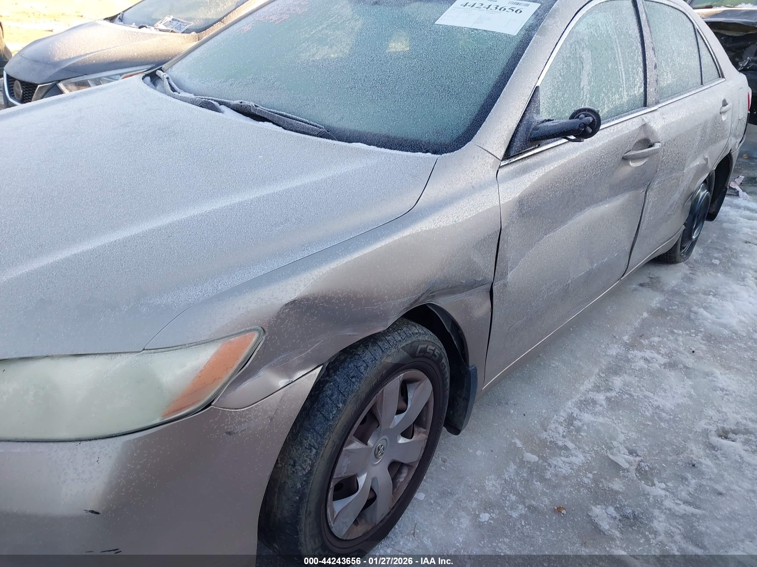 TOYOTA CAMRY image 6